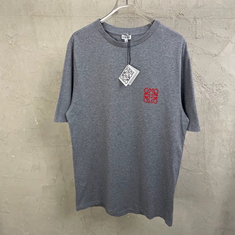 Loewe loewe Gray short-sleeved shirt with small red embroidered l Size US S / EU 44-46 / 1 - 1 Thumbnail