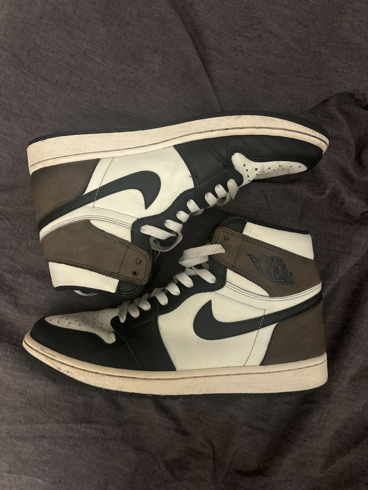 Jordan Brand × Nike Nike Jordan 1 high mocha Size US 9.5 / EU 42-43 - 3 Thumbnail