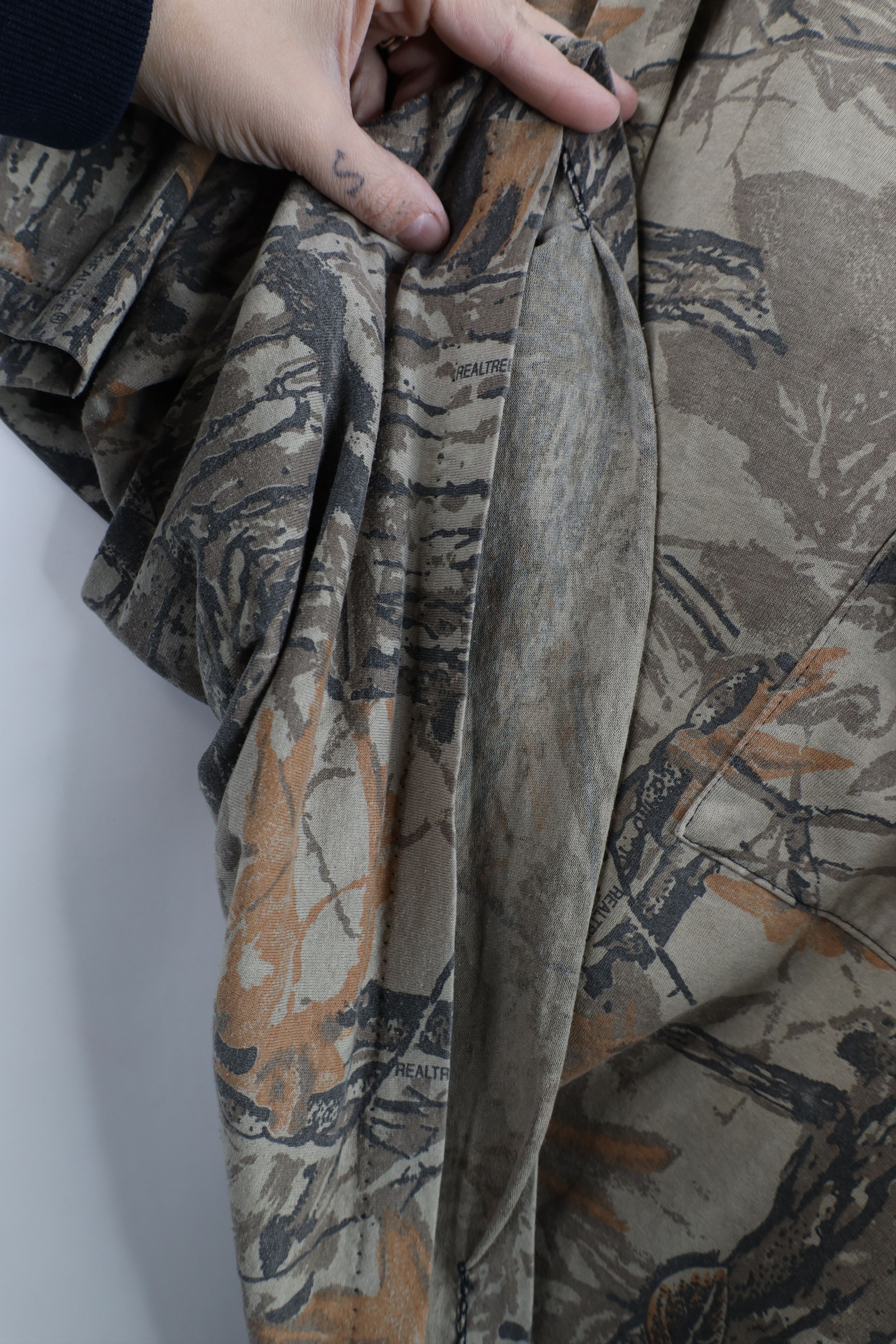 Vintage Vintage 90s Streetwear Camouflage Pocket T-Shirt USA Size US XXL / EU 58 / 5 - 8 Thumbnail