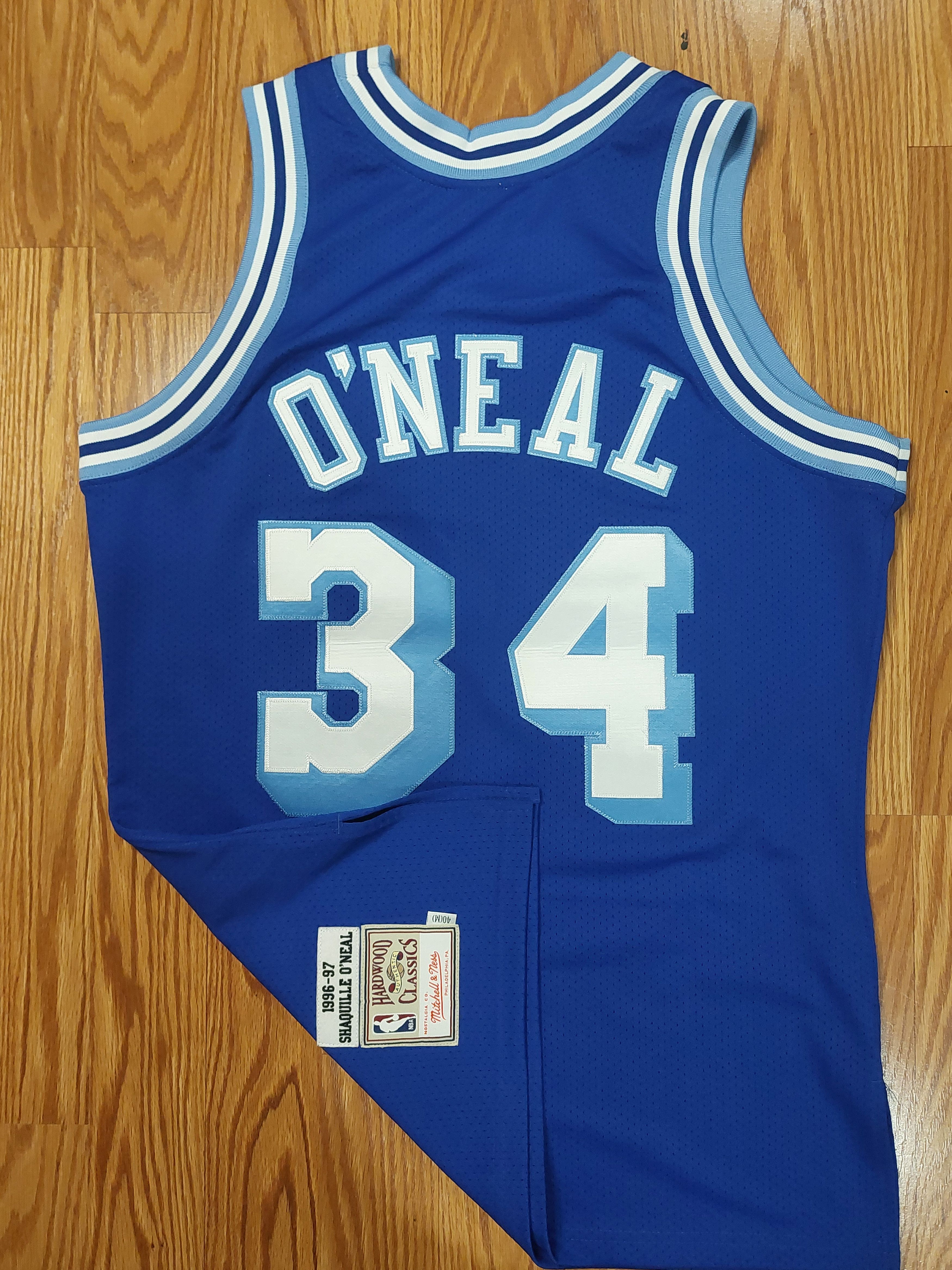 Mitchell & Ness Authentic Los Angeles Lakers Shaquille O'Neal 96-97 Jersey Size US M / EU 48-50 / 2 - 10 Thumbnail