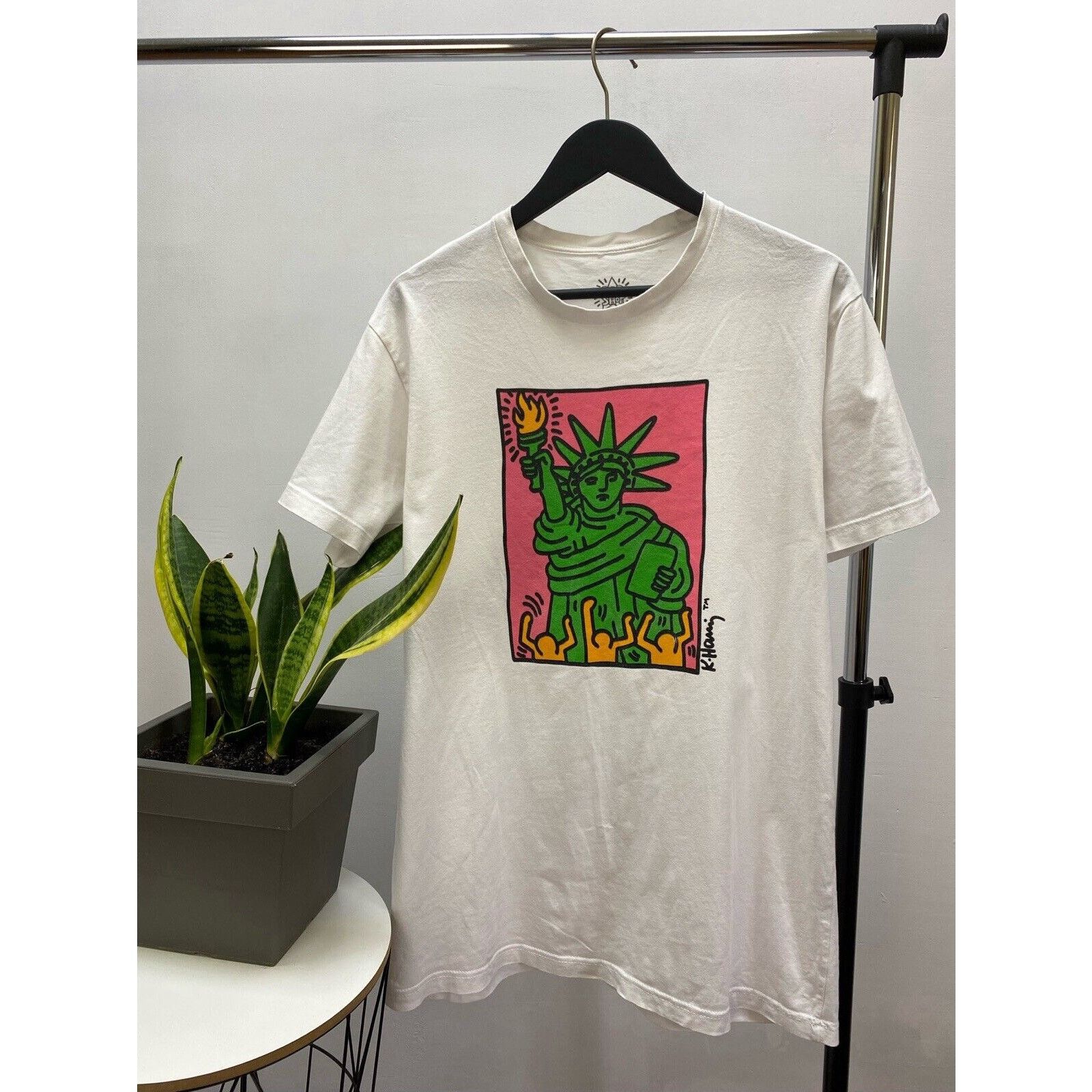 Keith Haring Keith Haring Statue Of Liberty T-shirt Size L White Size US L / EU 52-54 / 3 - 1 Thumbnail