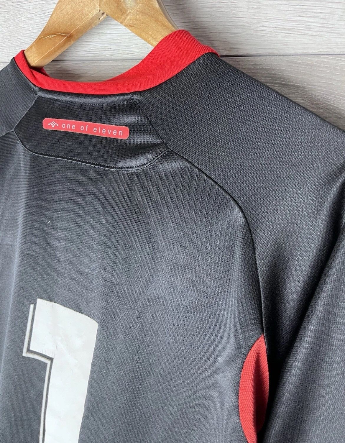Diadora Mens Goalkeeper Football Shirt Hanover 96 size M #1 Size US M / EU 48-50 / 2 - 10 Thumbnail