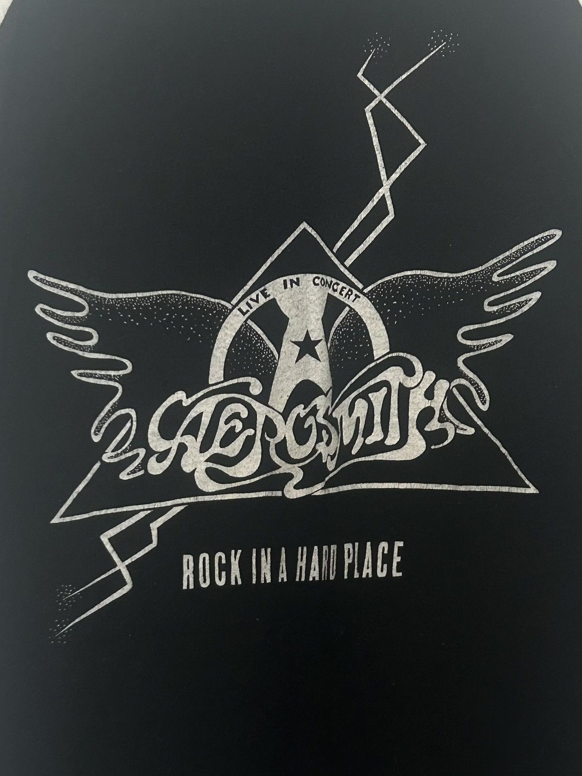 Vintage Vintage 1980’s Aerosmith Raglan Size US M / EU 48-50 / 2 - 5 Thumbnail
