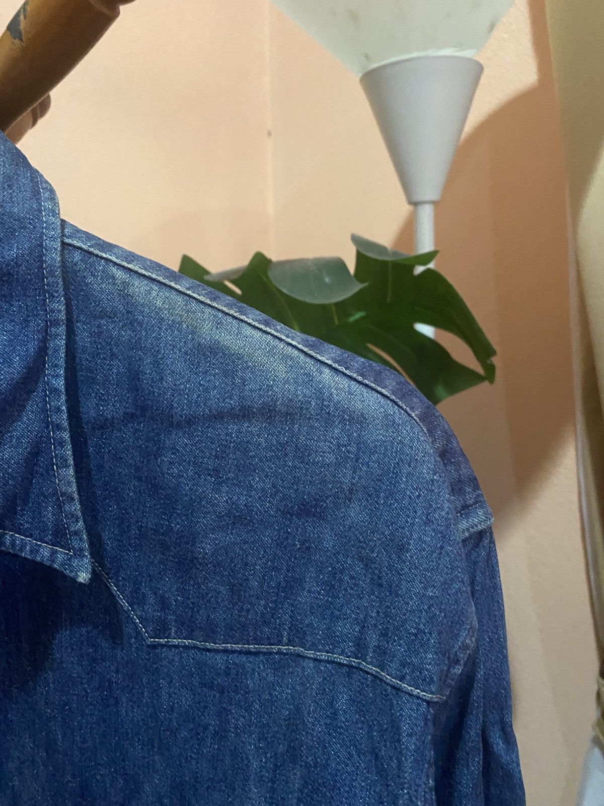 Vintage Workplant Relaxed Feeling Denim Shirt L – Vintage Blue Size US L / EU 52-54 / 3 - 7 Thumbnail