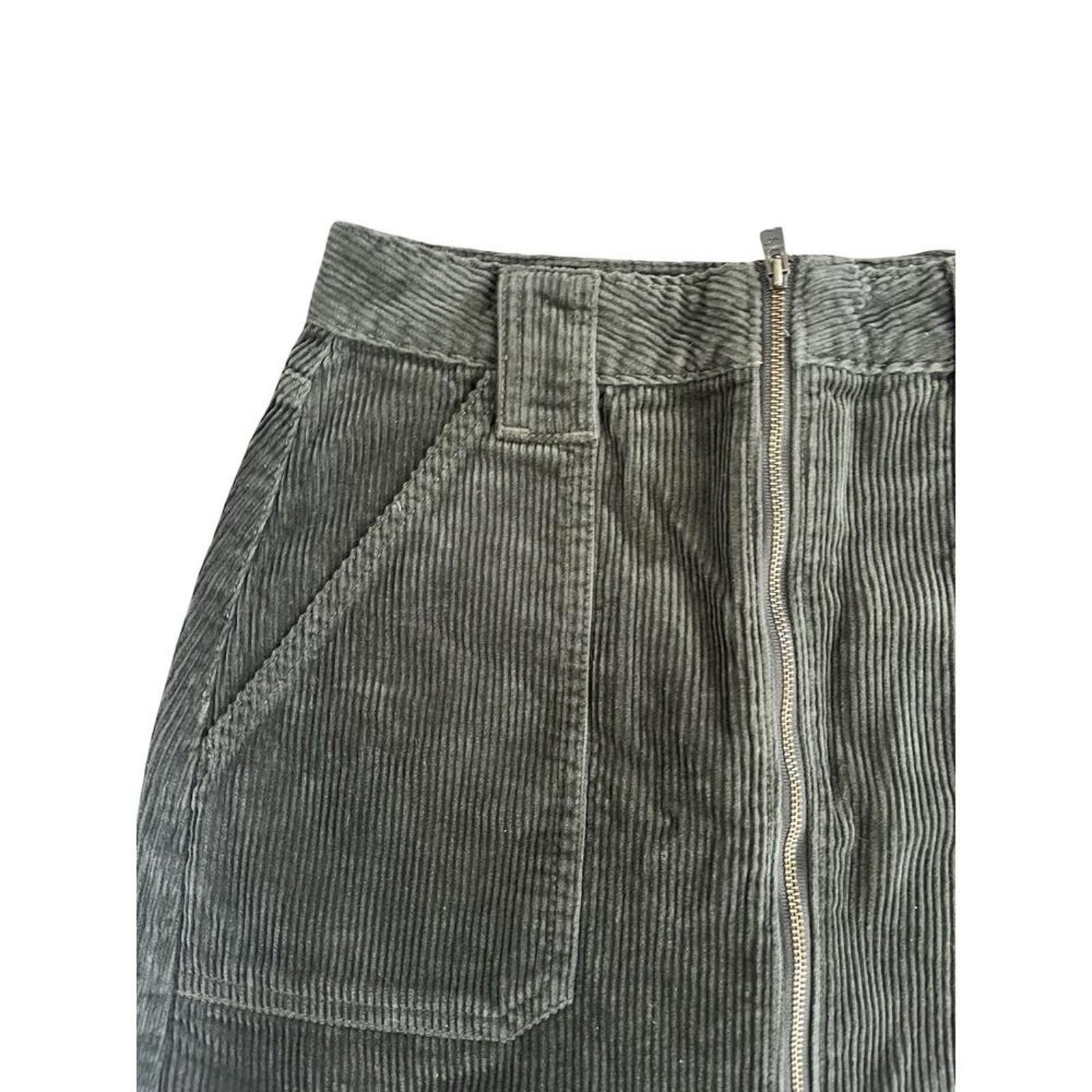 Other Hollister Chic Olive Green Corduroy Mini Skirt Size 28" / US 6 / IT 42 - 5 Thumbnail