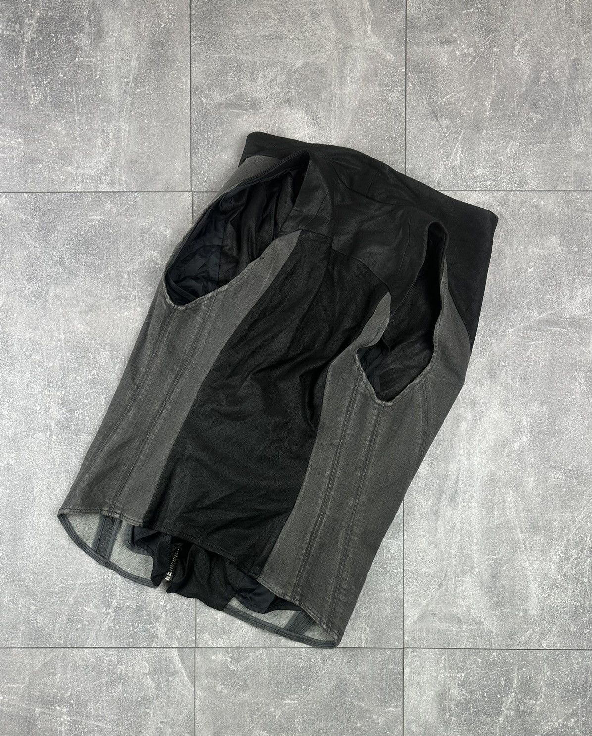 Helmut Lang Helmut Lang Swing Neck Zipper Vest Jacket Asymmetric Size XS / US 0-2 / IT 36-38 - 18 Thumbnail