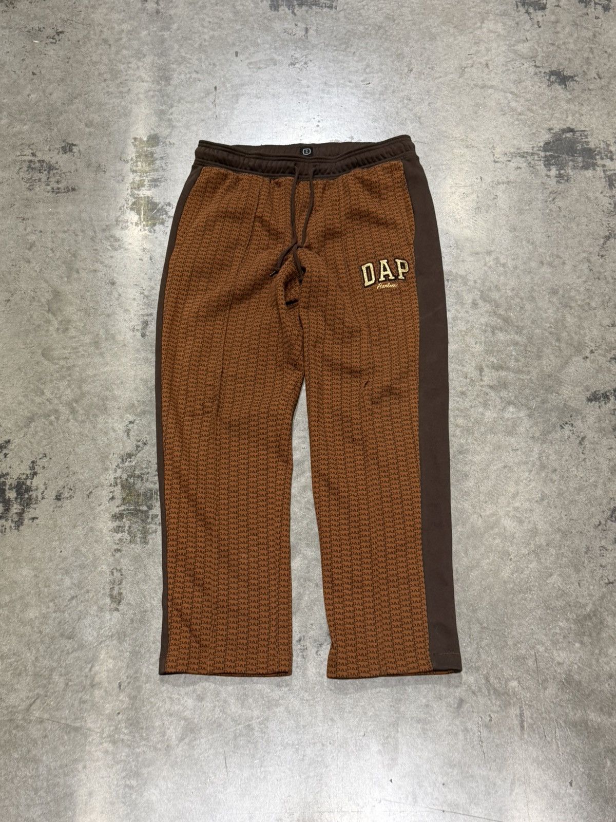 Dapper Dan × Gap Dapper Dan Gap Collab Sweat Pants Large Size US 36 / EU 52 - 1 Thumbnail