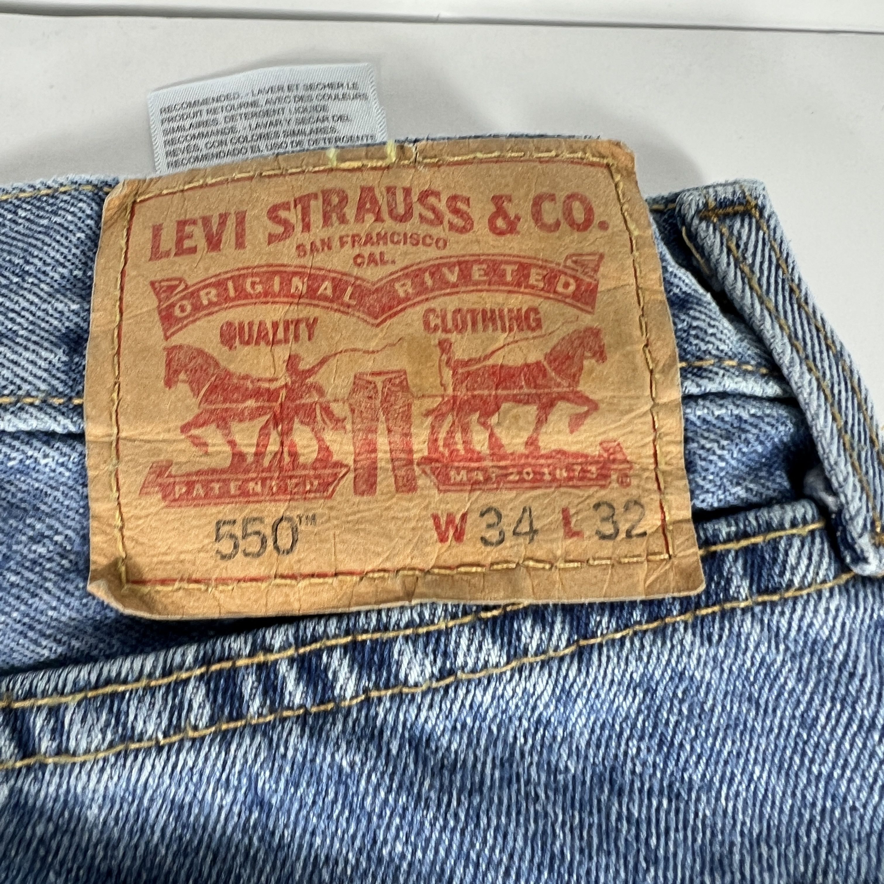 Levi's Levi's Jeans 550 Relaxed Blue Faded Cotton Denim Size US 34 / EU 50 - 14 Thumbnail