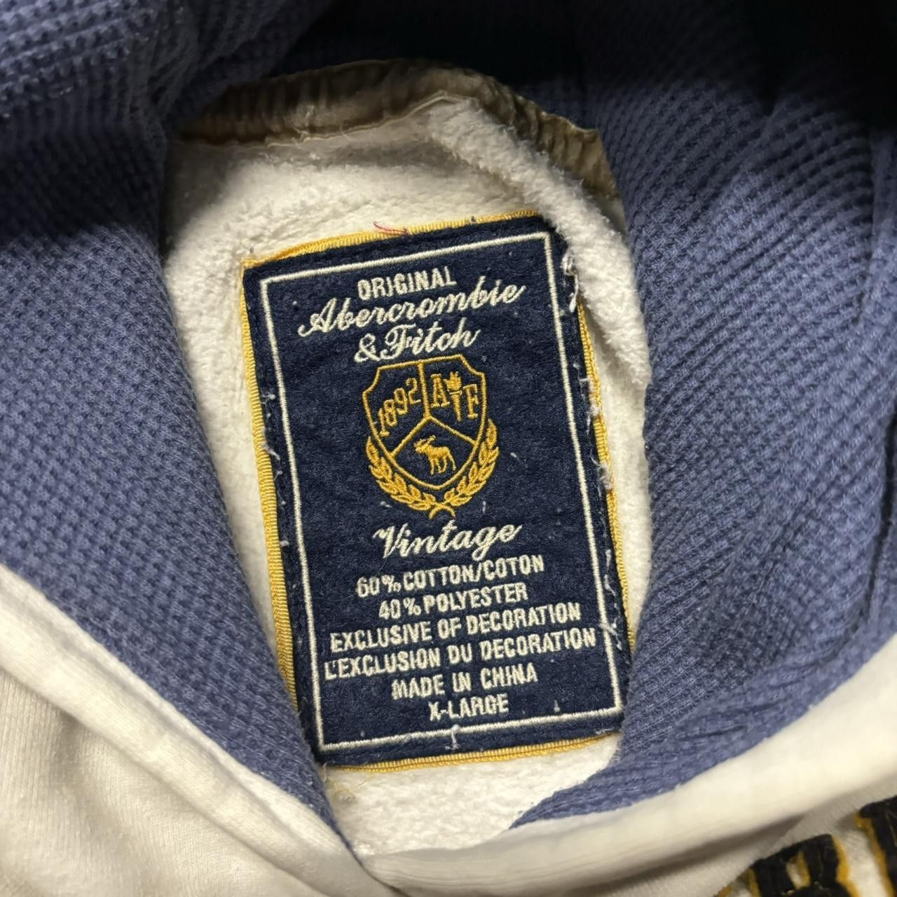 Abercrombie & Fitch × Vintage Crazy Vintage Y2K/2000s Cute White Abercrombie & Fitch Spellout Essential Hoodie! Size L / US 10 / IT 46 - 7 Thumbnail