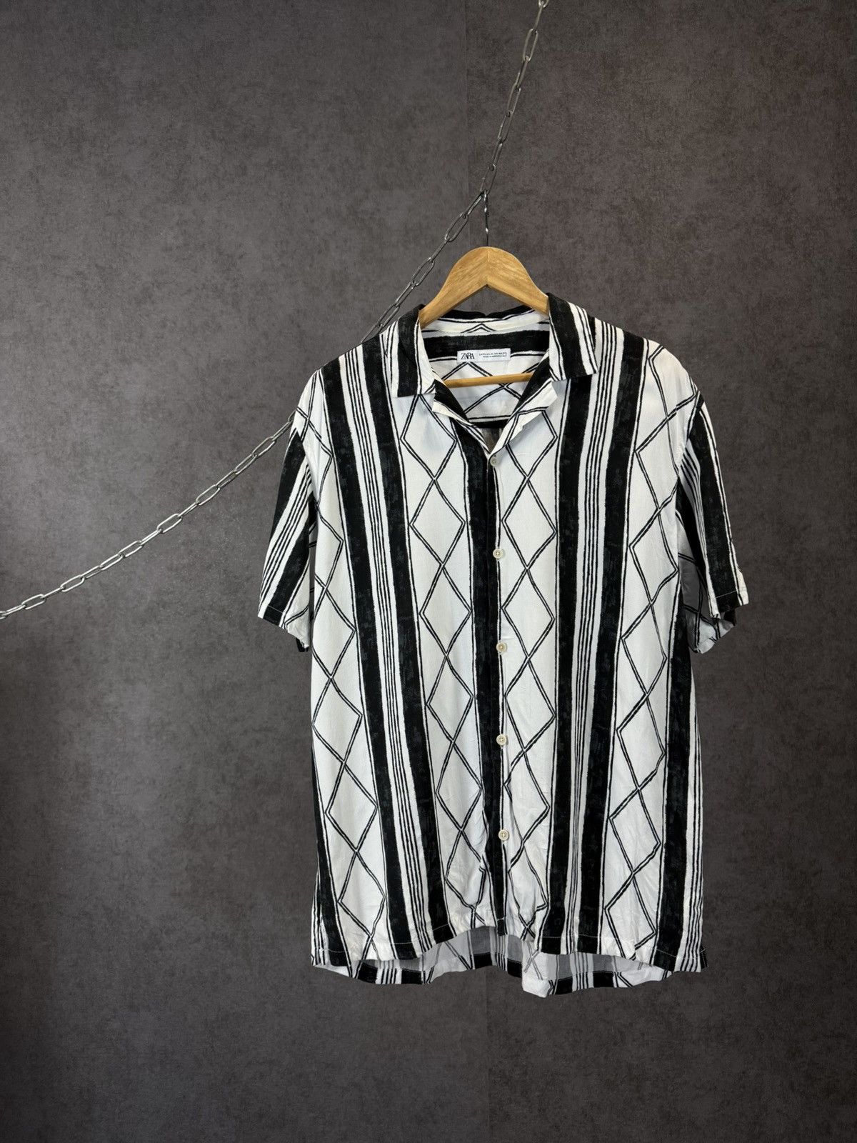 Zara Zara Man art Hawaiian shirt Size US XL / EU 56 / 4 - 1 Thumbnail