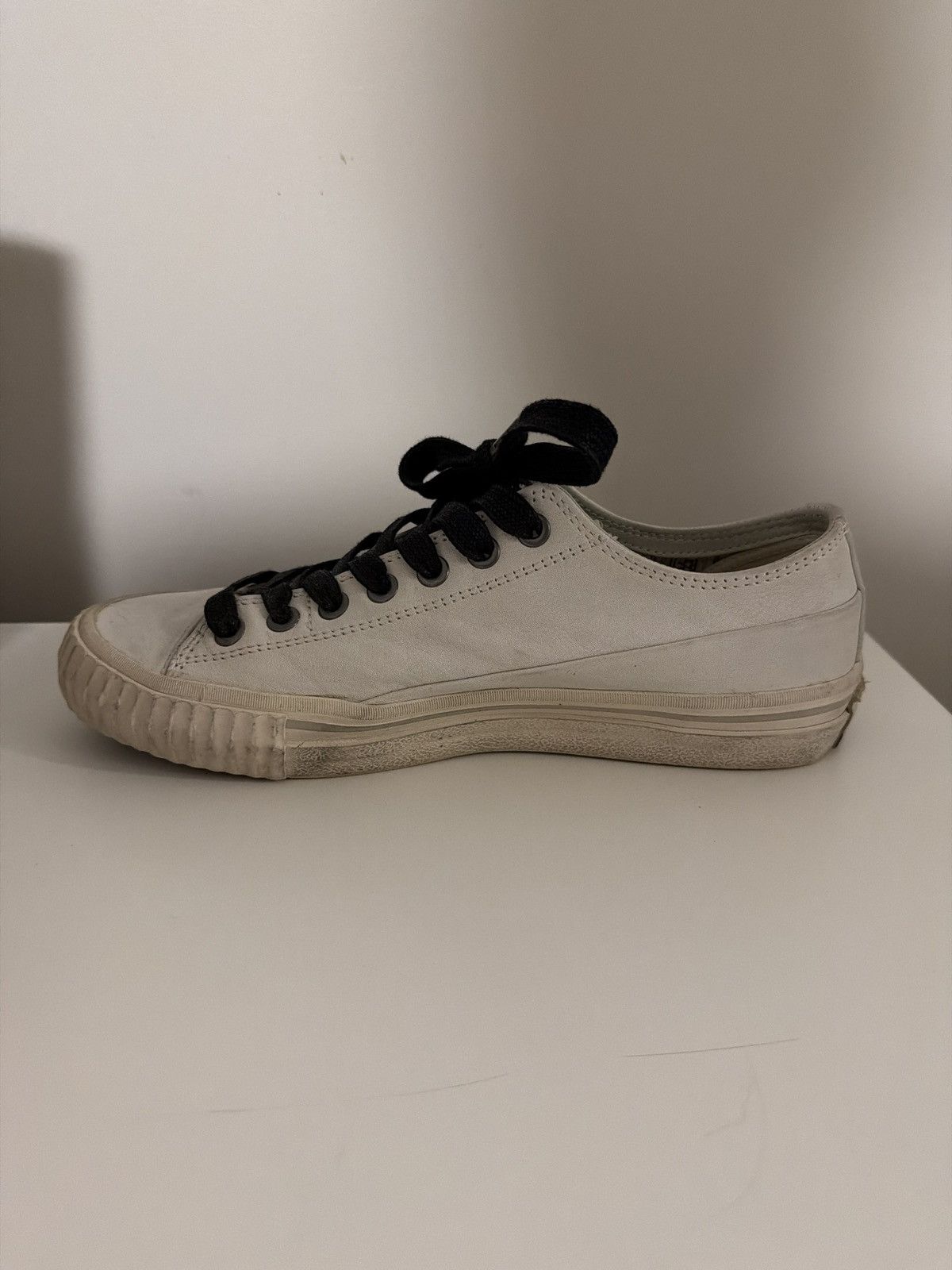 John Varvatos John Varvatos white vintage sneakers Size US 7 / EU 40 - 7 Thumbnail