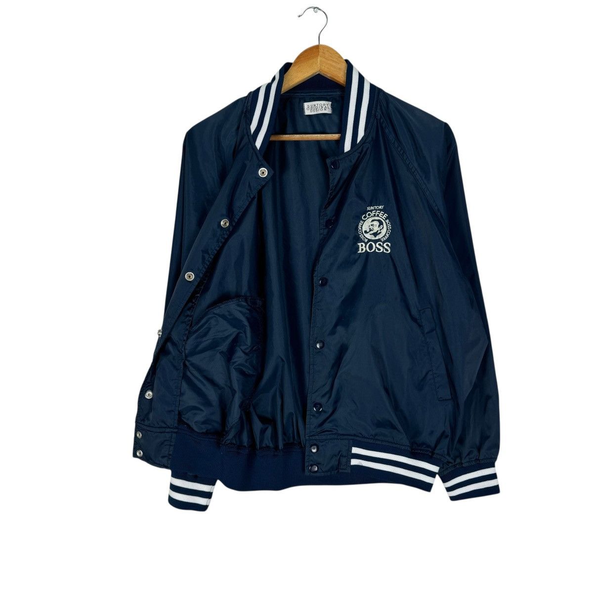 Japanese Brand 🌟SUNTORY BOSS COFFEE VARSITY SNAP BUTTON JACKET Size US S / EU 44-46 / 1 - 6 Thumbnail