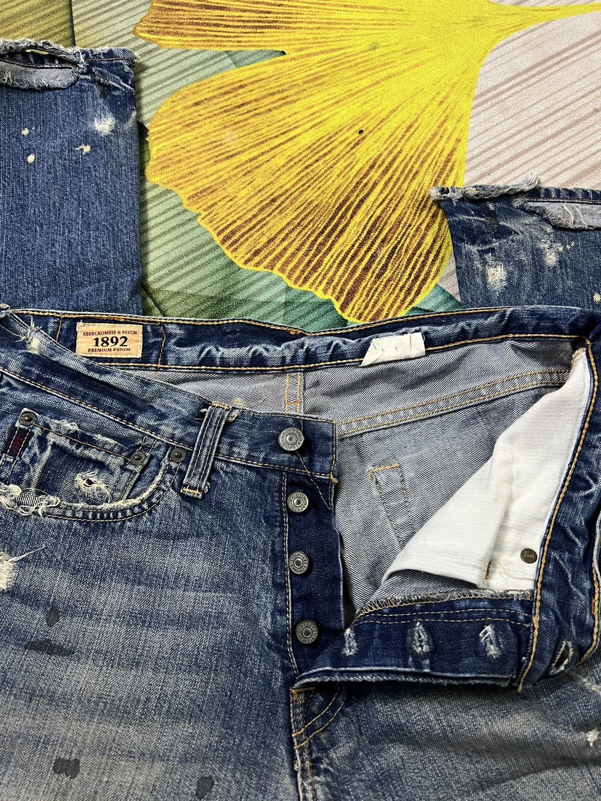 Abercrombie & Fitch 💥FLARE💥VTG ABERCROMBIE & FITCH FLARE RIPPED JEANS VERY RARE Size US 32 / EU 48 - 3 Thumbnail