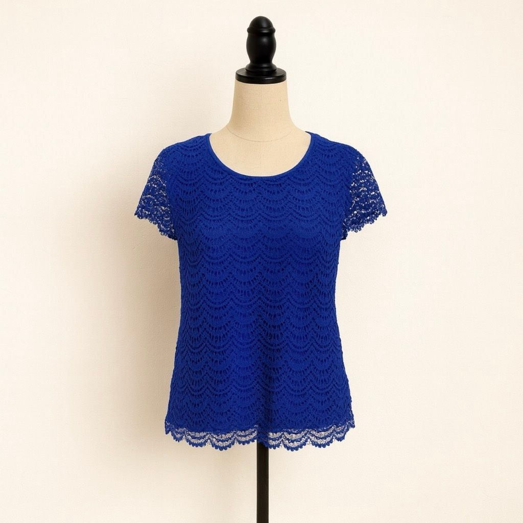 Banana Republic Banana Republic 4P Petite Royal Blue Crochet Lace Top – Line Size S / US 4 / IT 40 - 1 Thumbnail