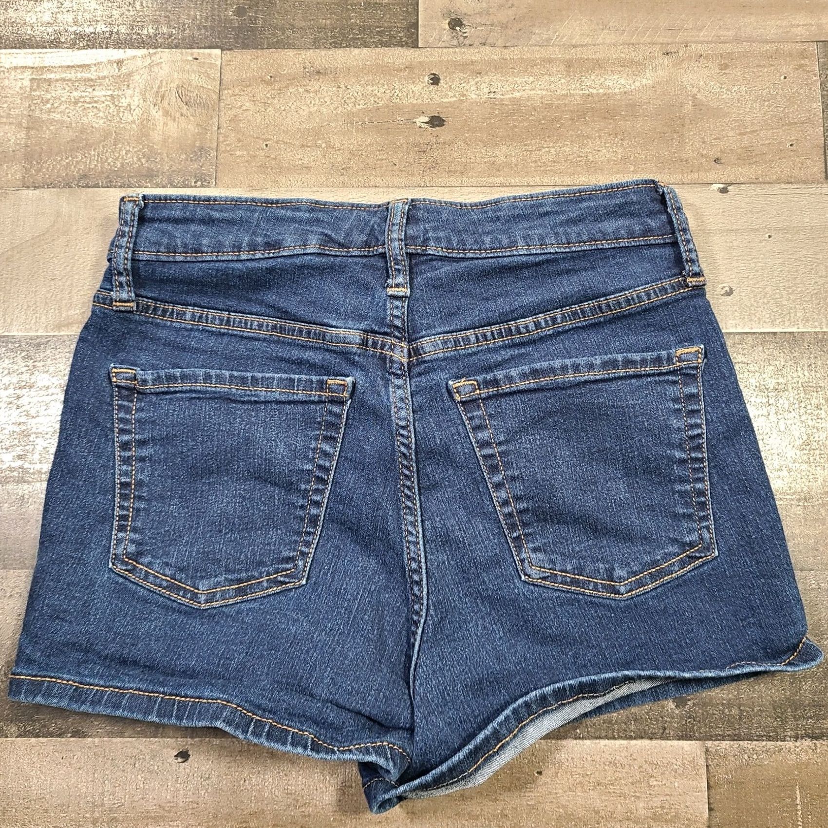 Vintage Wild Fable Pants Womens 4 Blue Shorts 27R Hot High Rise Casual Wash Denim Size 42" / US 20 - 2 Thumbnail