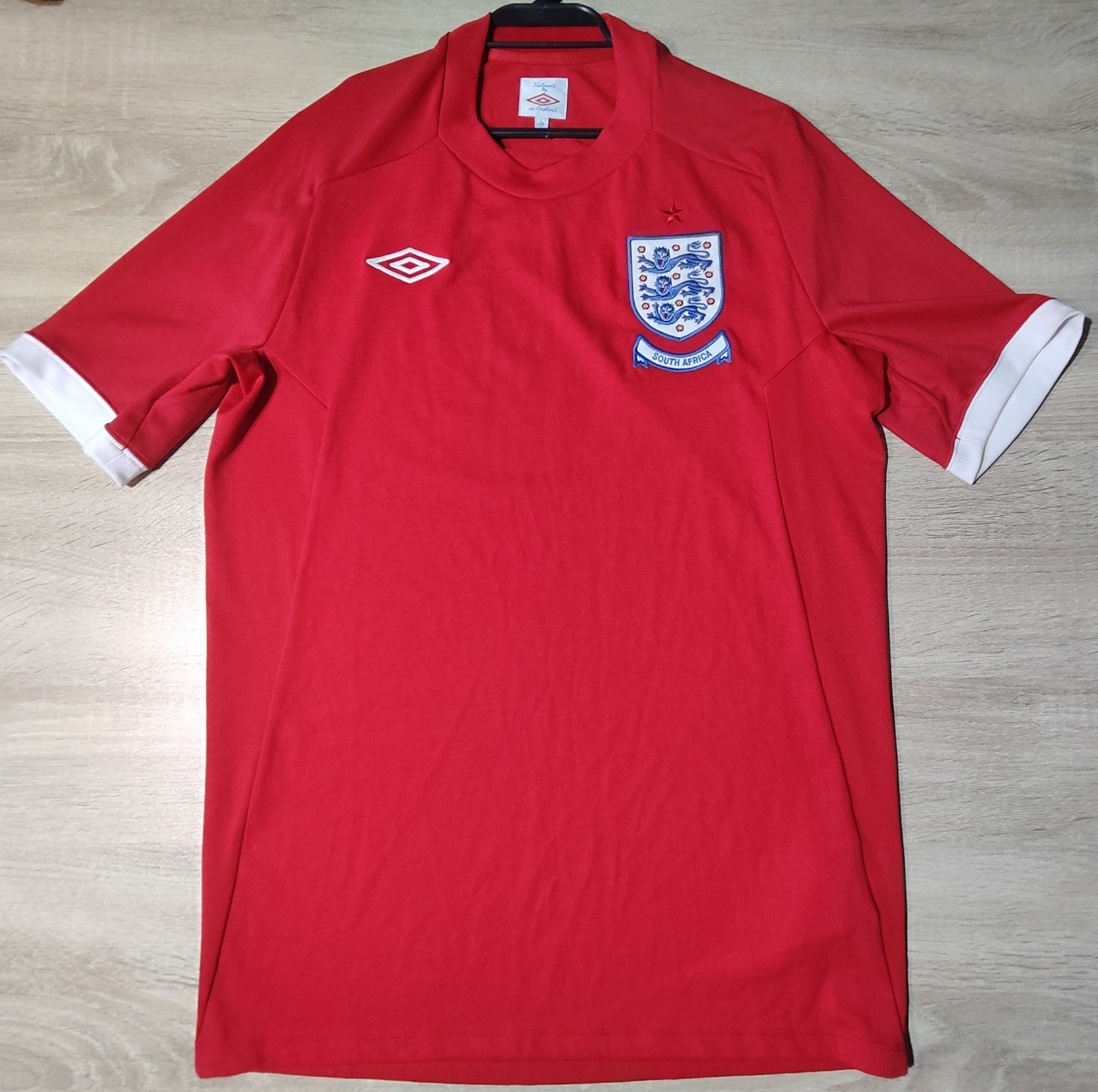 Umbro Umbro England Away football shirt size S Size US S / EU 44-46 / 1 - 1 Thumbnail