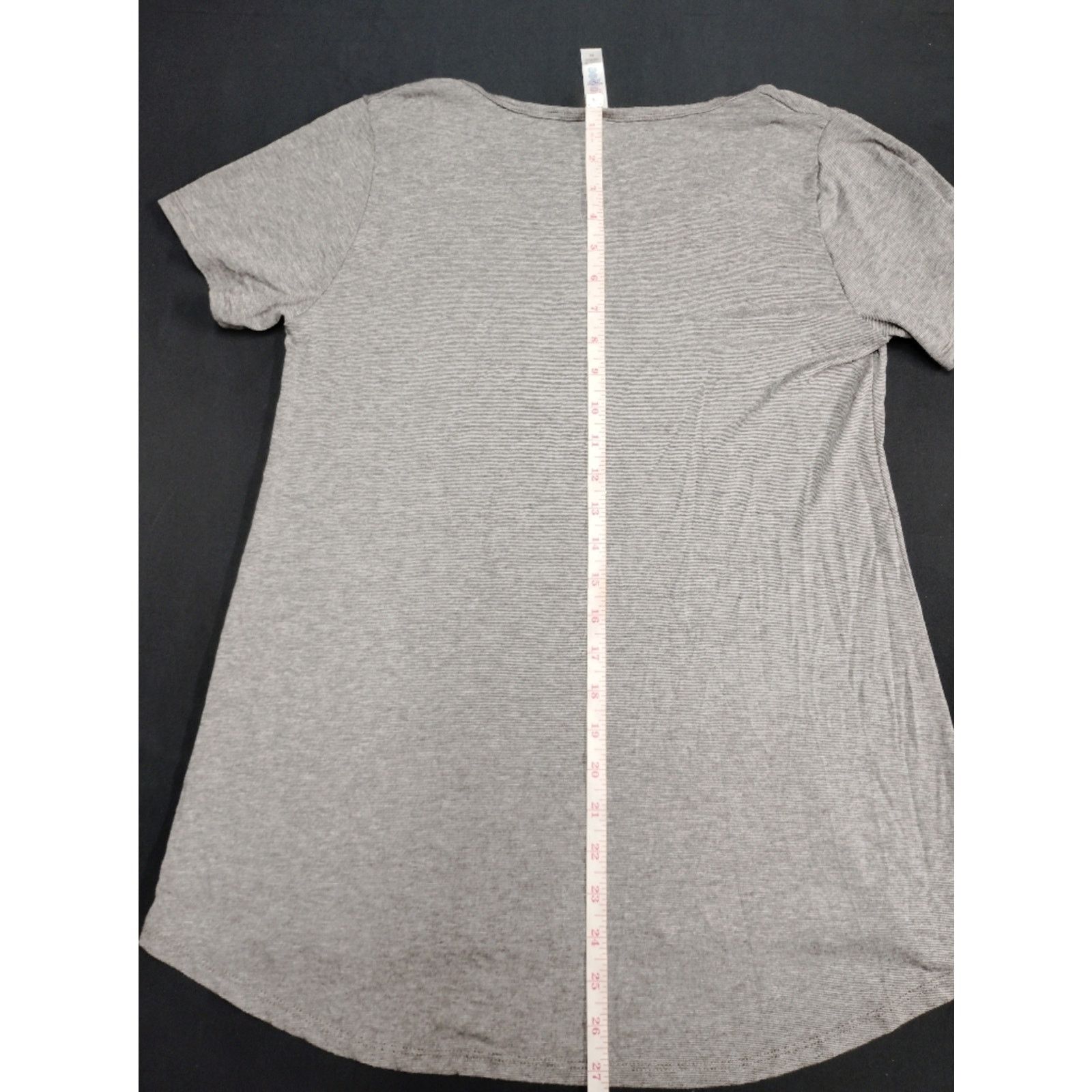 Lululemon Striped LuLaRoe Oversized Classic Scoop Neck Tee Light Gray Size XS / US 0-2 / IT 36-38 - 4 Thumbnail