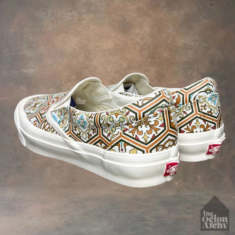Kith × Vans Kith x Vans Classic Slip-On Brown Moroccan Pattern Size US 10 / EU 43 - 2 Thumbnail