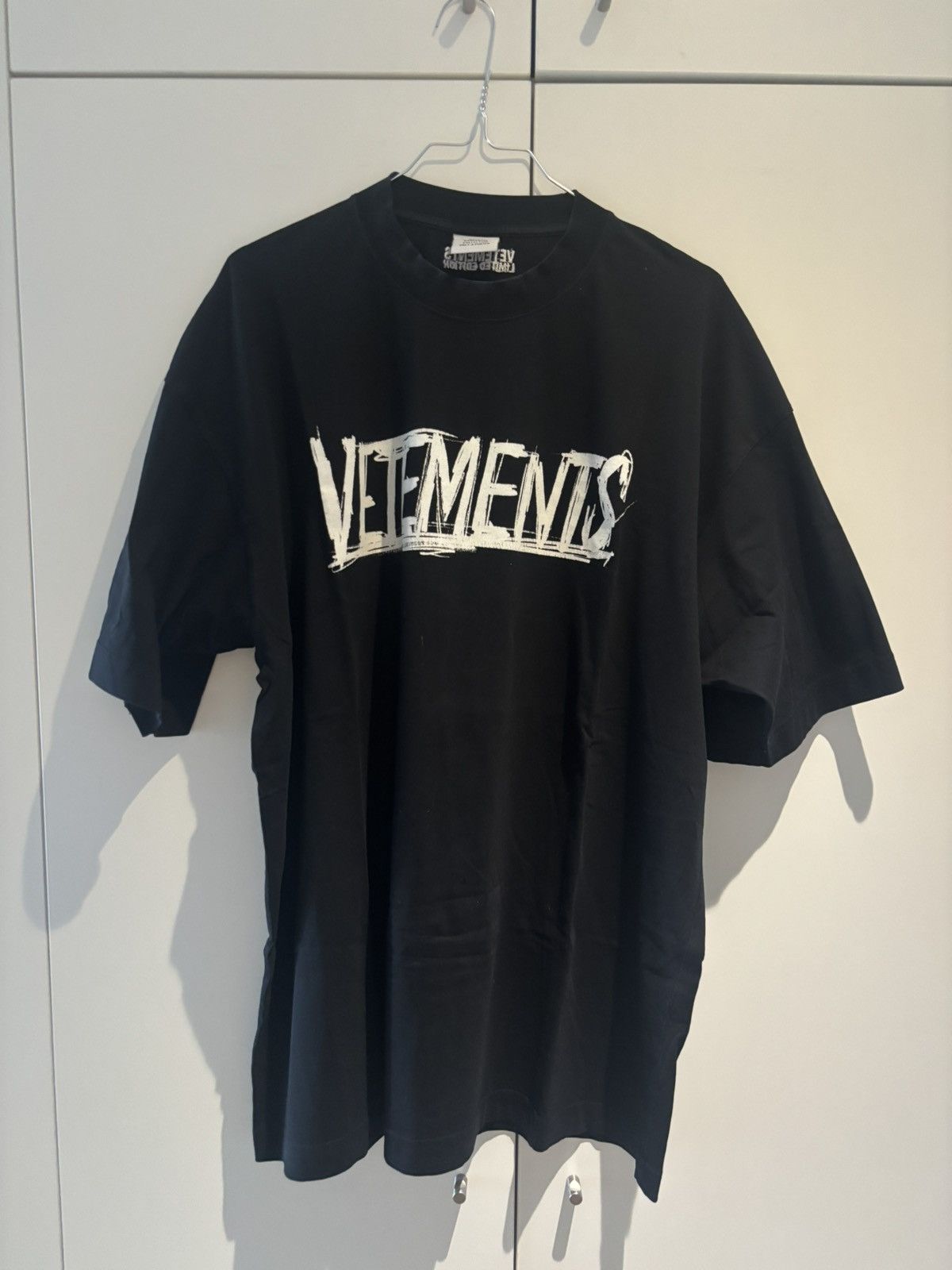 Vetements Vetements World Tour T-Shirt - Black | Grailed