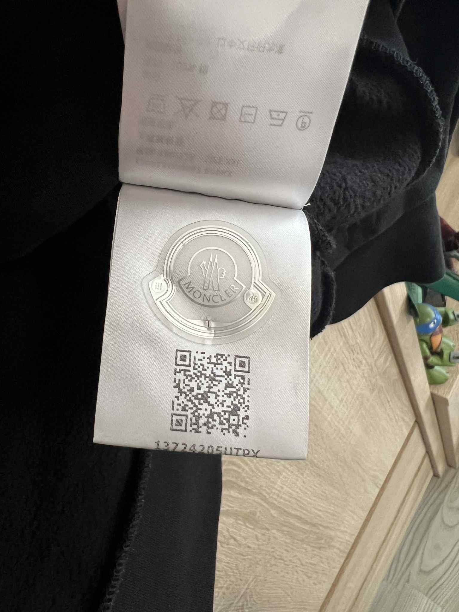 Moncler Moncler tonal Patch logo sweatshirt Size US XXL / EU 58 / 5 - 2 Thumbnail
