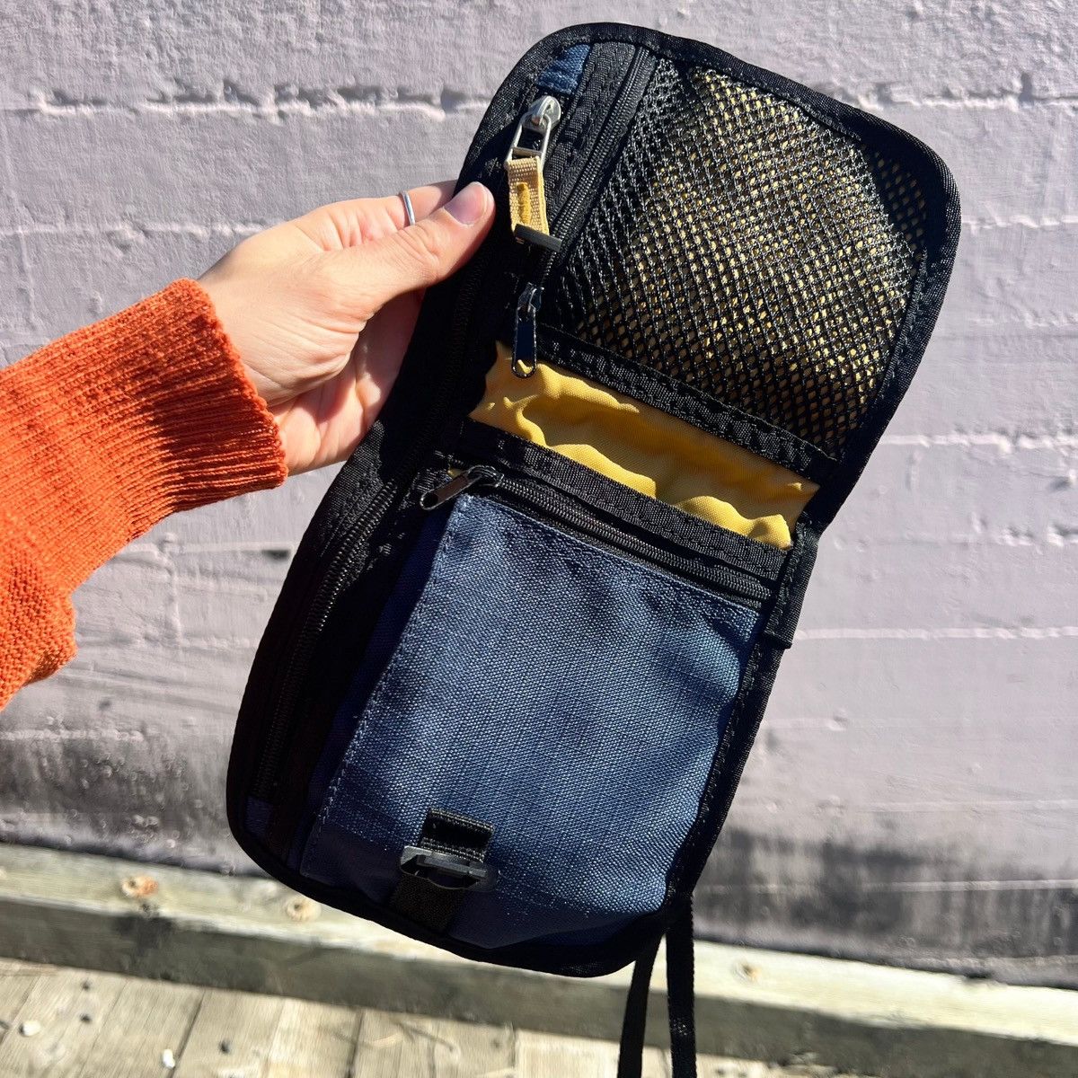 Nike × Nike ACG × Vintage Vintage 90's Nike ACG Cross Body Adventure Bag Size ONE SIZE - 3 Thumbnail