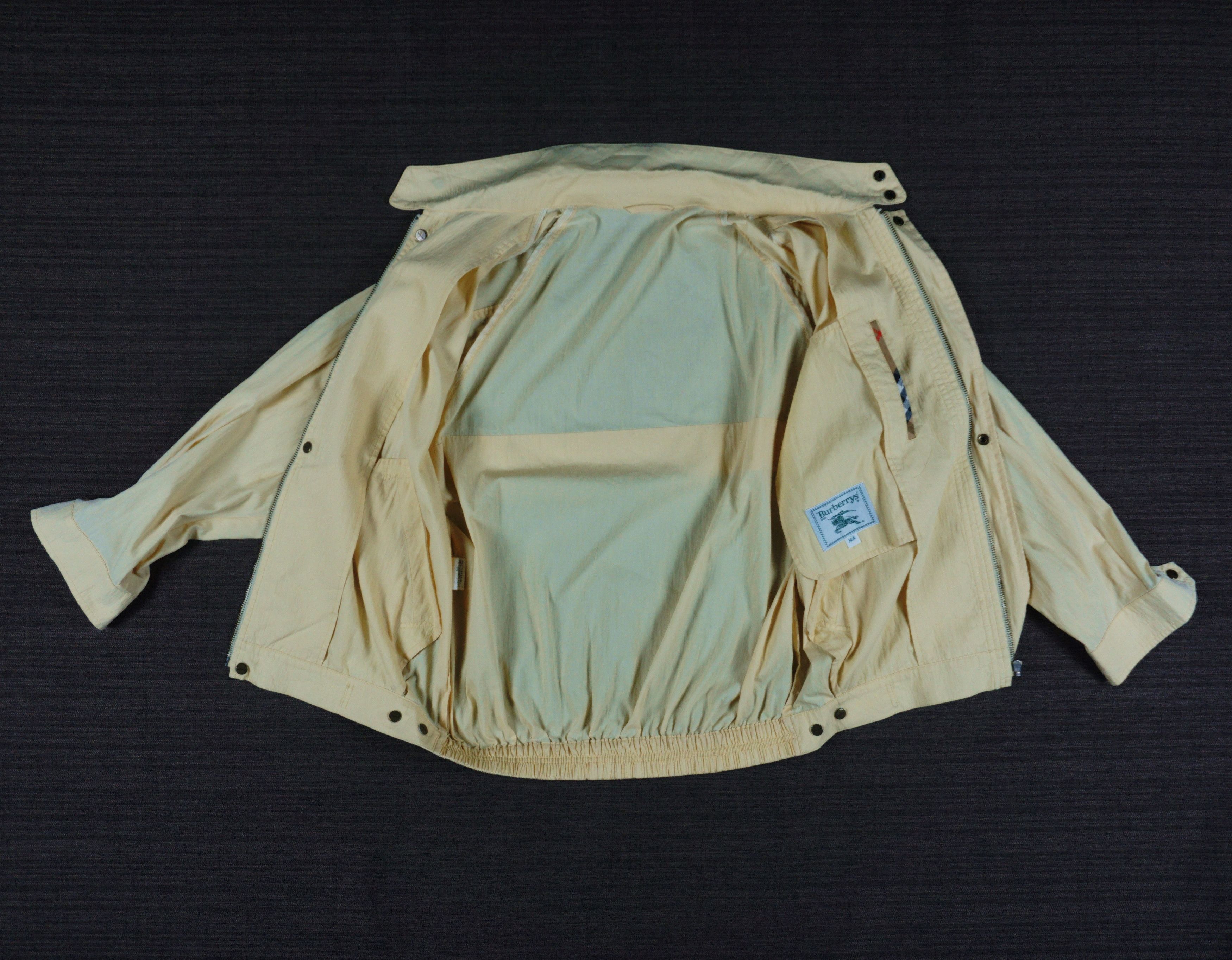 Burberry Vintage 90s Made in Japan Back Wing Nylon Sweater Jacket Size US M / EU 48-50 / 2 - 4 Thumbnail