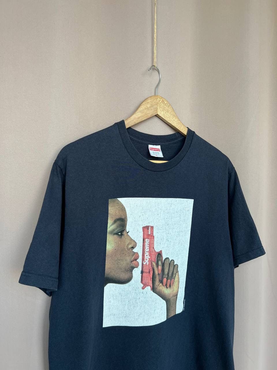 Supreme Water Pistol Logo T-Shirt Mens Size M Oversized