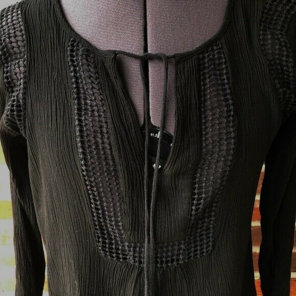 Other Daniel Rainn Long-Sleeve Crinkle Top Black Crochet Keyhole N Size M / US 6-8 / IT 42-44 - 2 Thumbnail