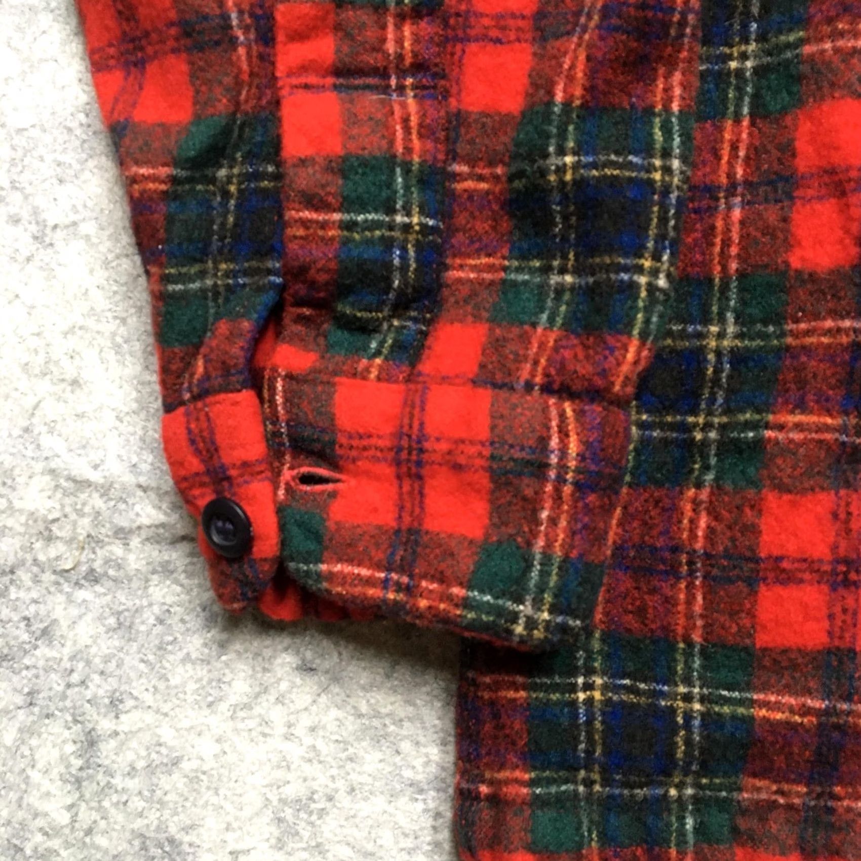 Pendleton VINTAGE Pendleton Shirt Mens S Red Plaid Wool Flannel USA Tartan Button-Up Pocketed Regular Fit Size US S / EU 44-46 / 1 - 2 Thumbnail