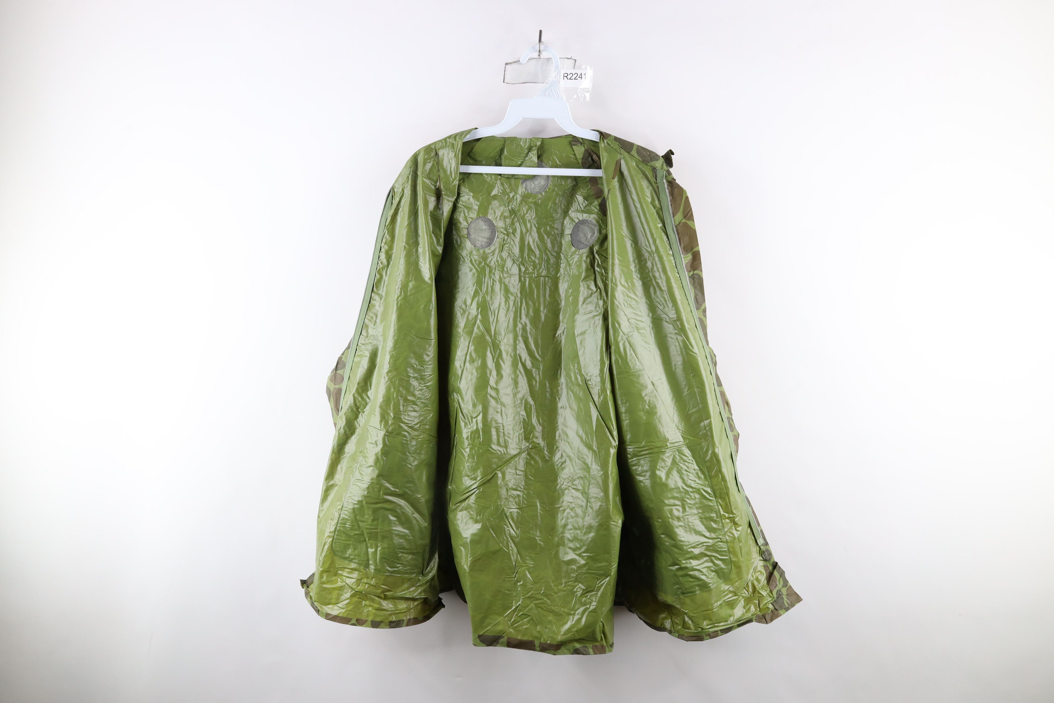 Vintage Vintage 70s Streetwear Frogskin Camouflage Rain Jacket Green Size US XL / EU 56 / 4 - 6 Thumbnail