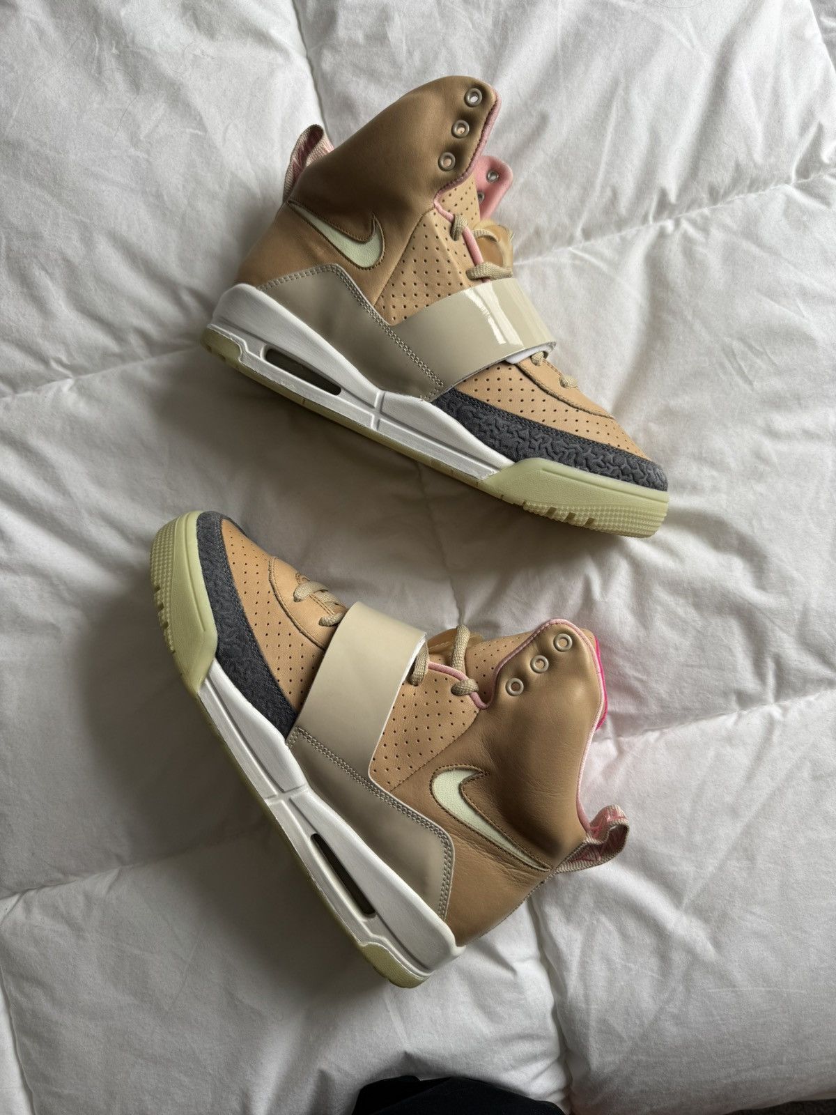 Kanye West × Nike Nike Net Net Air Yeezy 1 Size US 9 / EU 42 - 17 Thumbnail