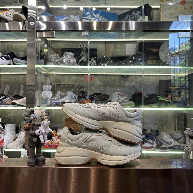 Gucci Gucci Rhyton Low-Top Sneaker in Beige - Size US 8 / EU 41 - 7 Thumbnail
