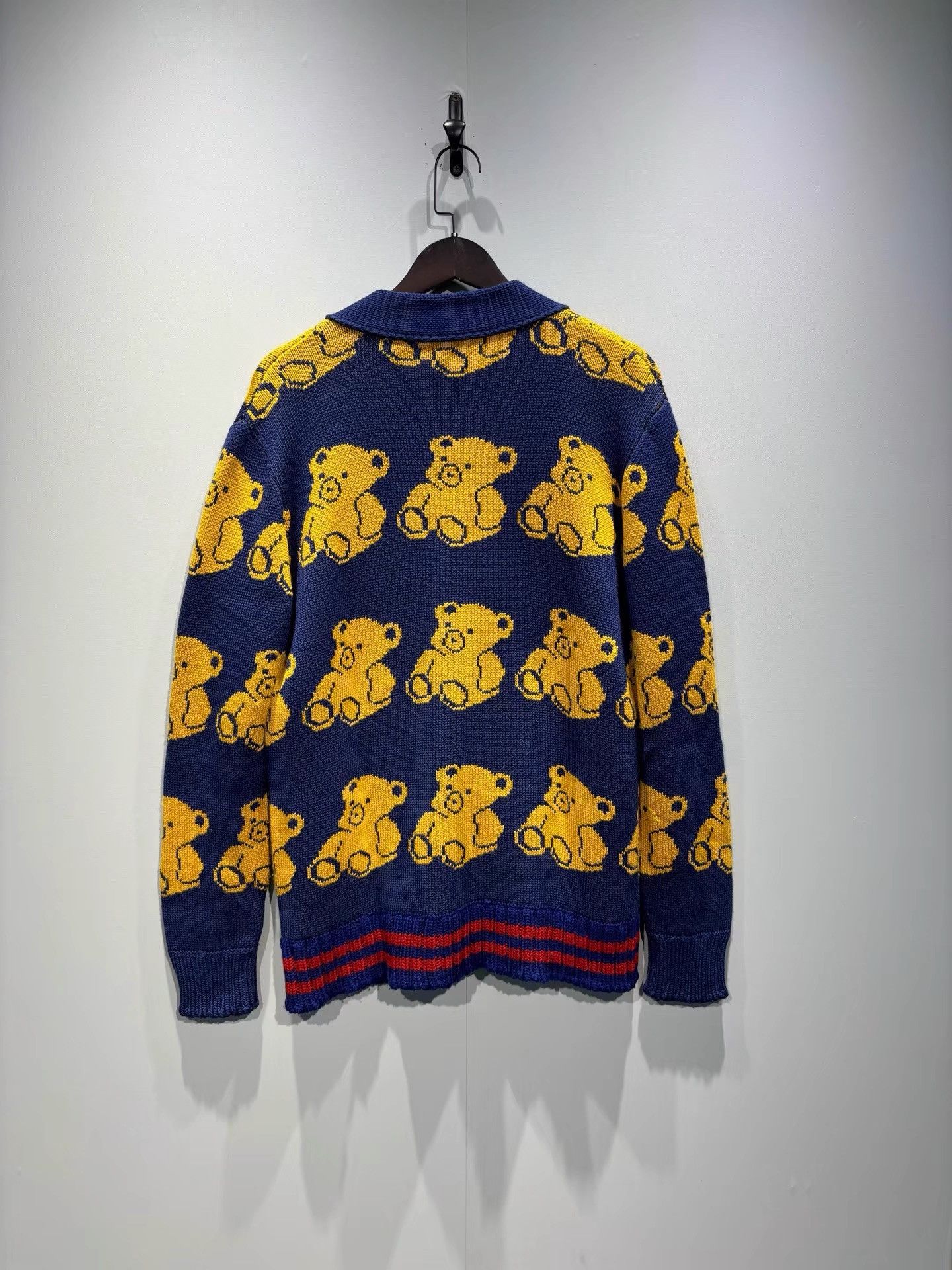 Gucci Gucci Teddy Bear Jacquard Knit Cardigan K36 Size US M / EU 48-50 / 2 - 2 Thumbnail