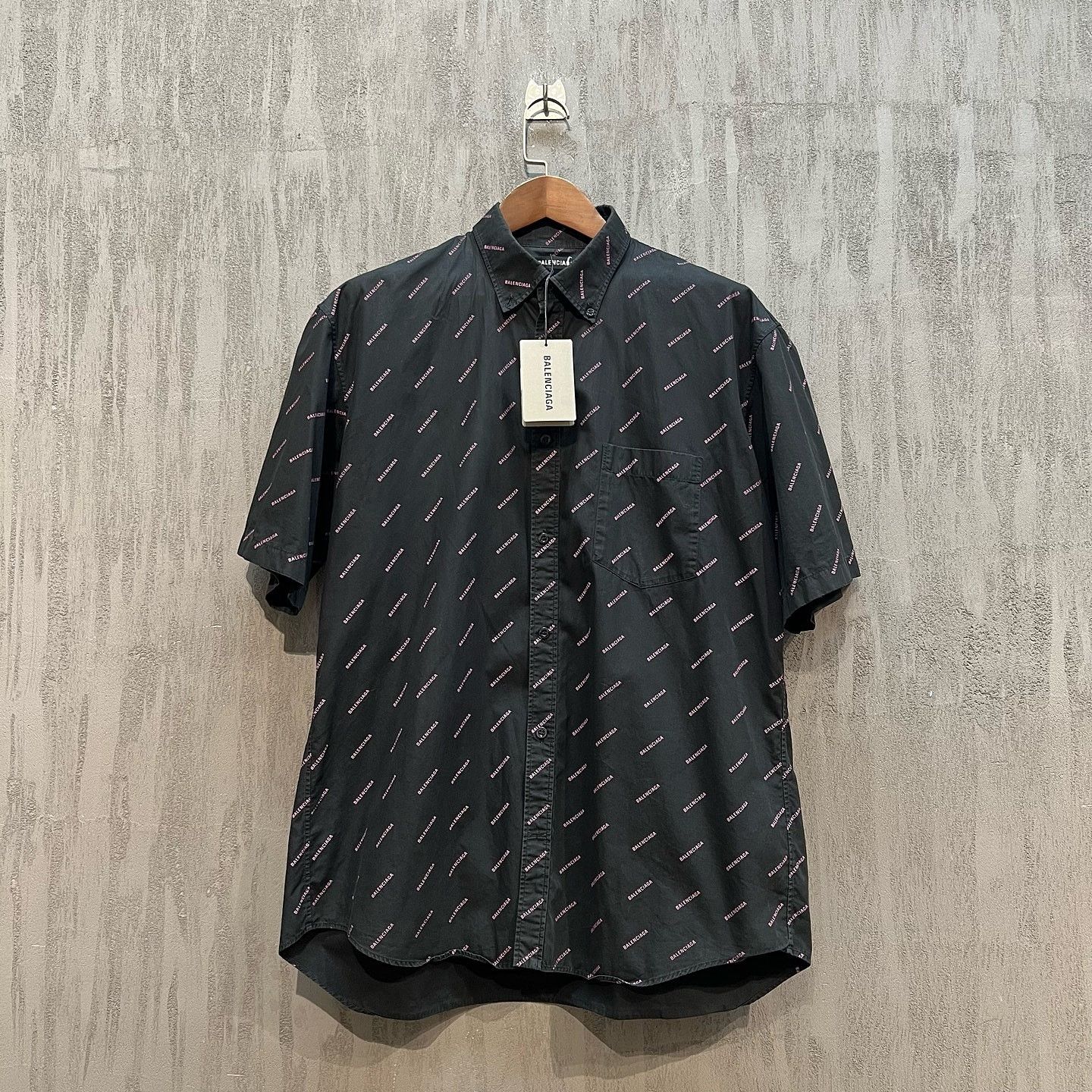 Balenciaga Balenciaga All Over Logo Short Sleeve Shirt Size M Size US M / EU 48-50 / 2 - 1 Thumbnail