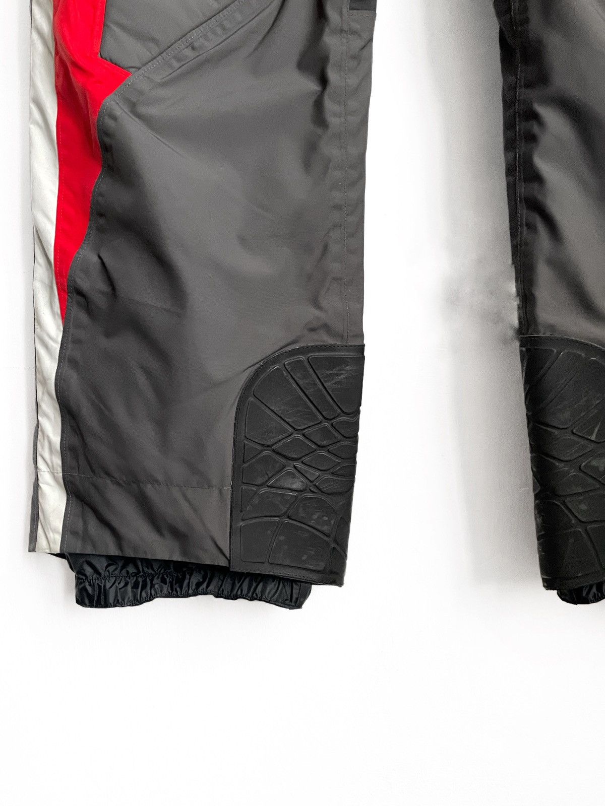 Dainese Dainese Ski Snowboard Pants Gray Red White Vintage Gorcope Size US 31 - 5 Thumbnail