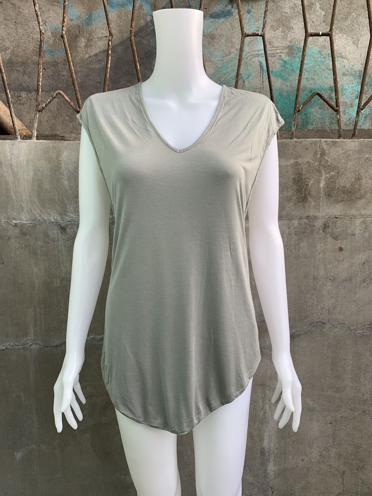 Helmut Lang V-neck Twist Back Top Size S / US 4 / IT 40 - 2 Thumbnail