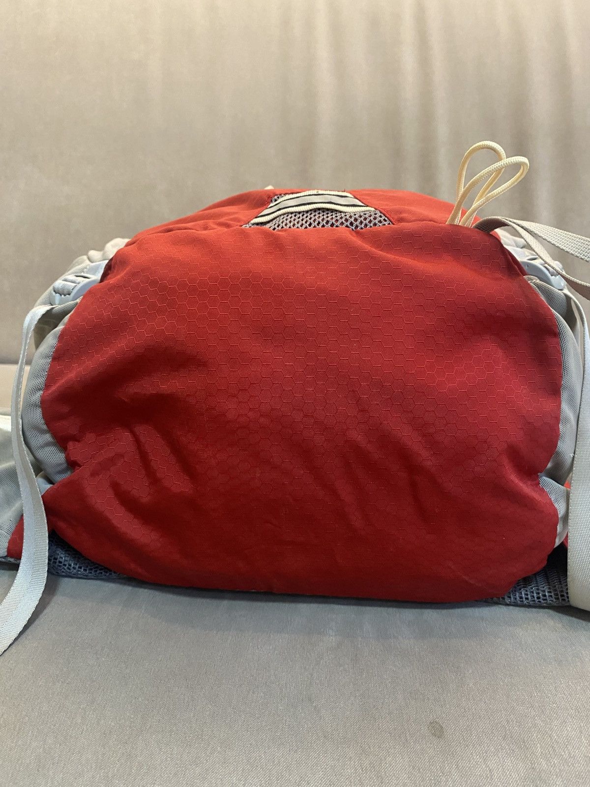 Mountain Hardwear Mountain Hardwear Fluid 26L Bagpack Size 26 - 8 Thumbnail