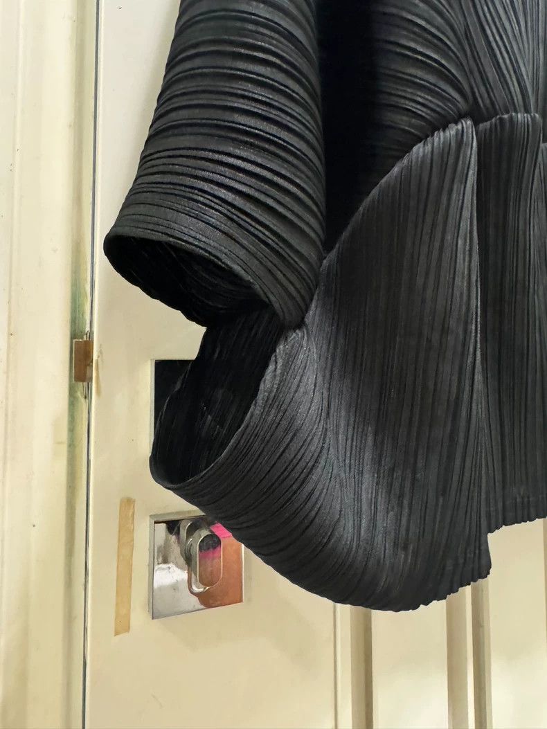 Issey Miyake Issey Miyake size:one size Black short-sleeved shirt Size M / US 6-8 / IT 42-44 - 8 Thumbnail