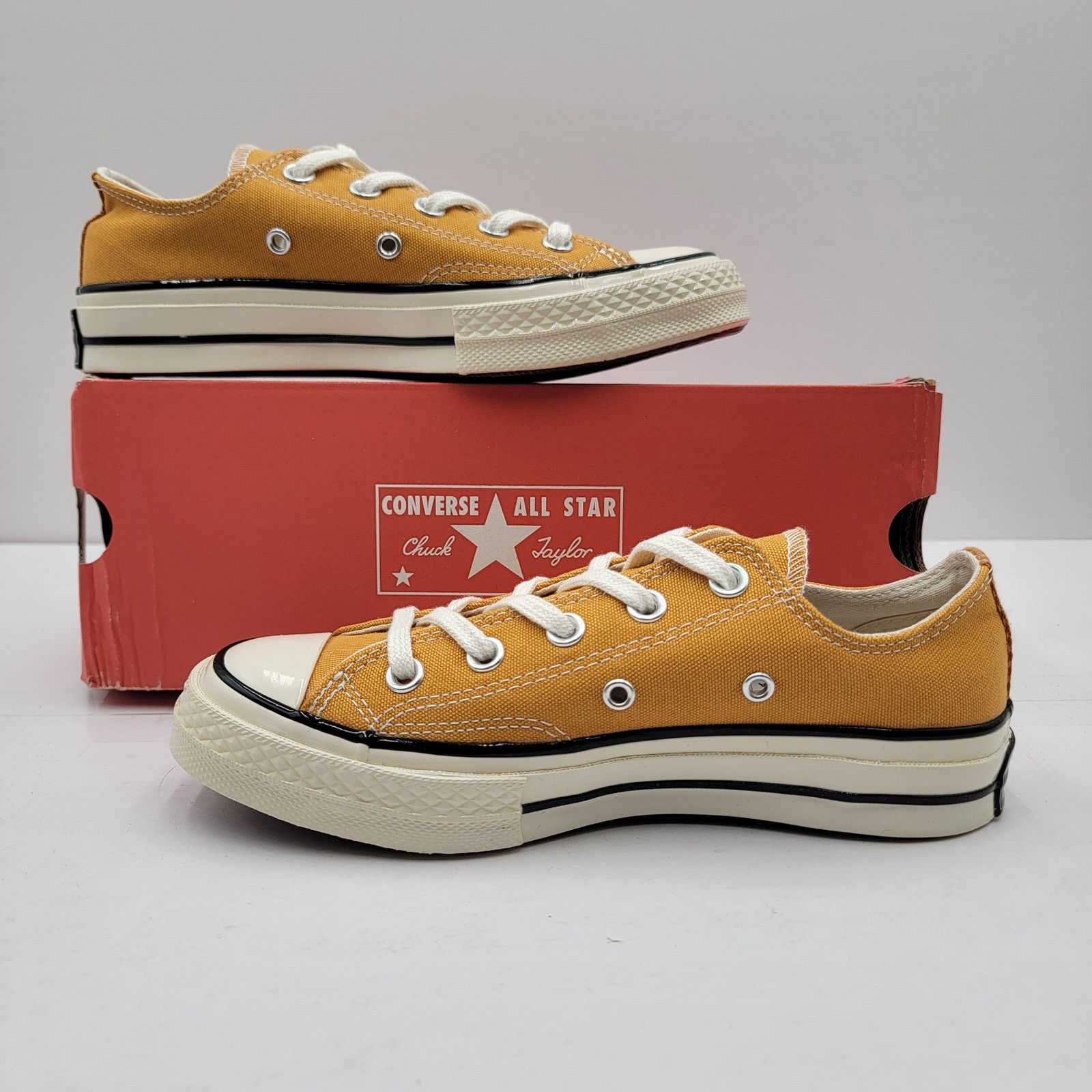Converse Converse Chuck 70 Low Yellow Sneakers - Size 3.5Y (5.5W) Size US 5.5 / IT 35.5 - 2 Thumbnail