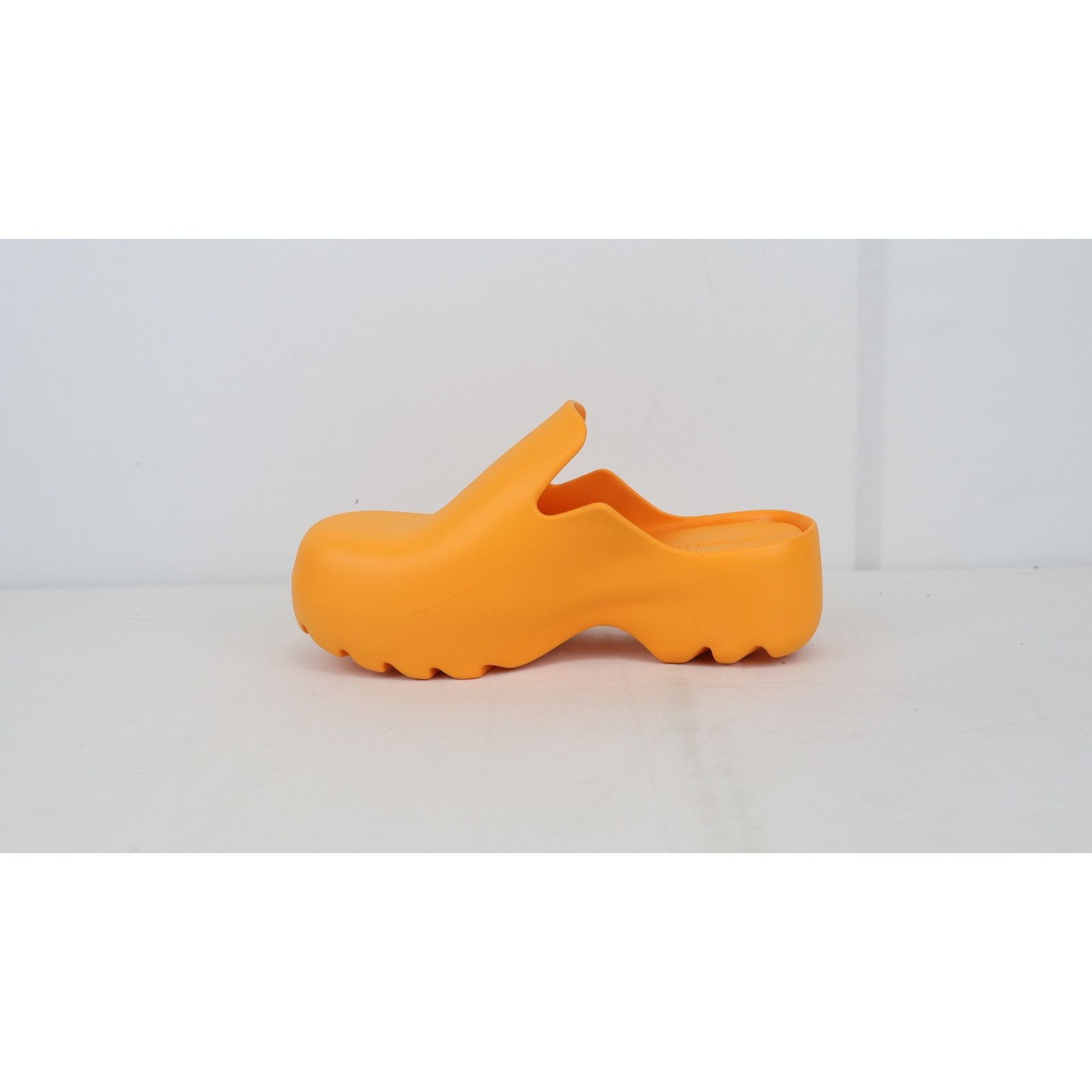 Bottega Veneta o1rshd1 Gel Rubber Flash Slipper Rubber in Tangerine Size US 11 / EU 44 - 2 Thumbnail