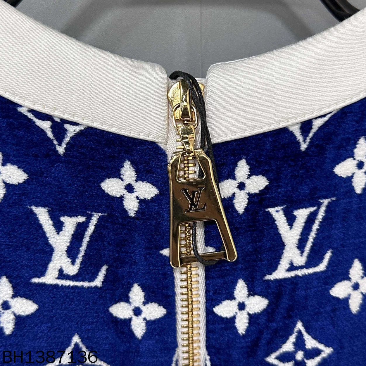 Louis Vuitton LV Sleeveless Blue Monogram Allover Print Dress 36 Size XS / US 0-2 / IT 36-38 - 4 Thumbnail
