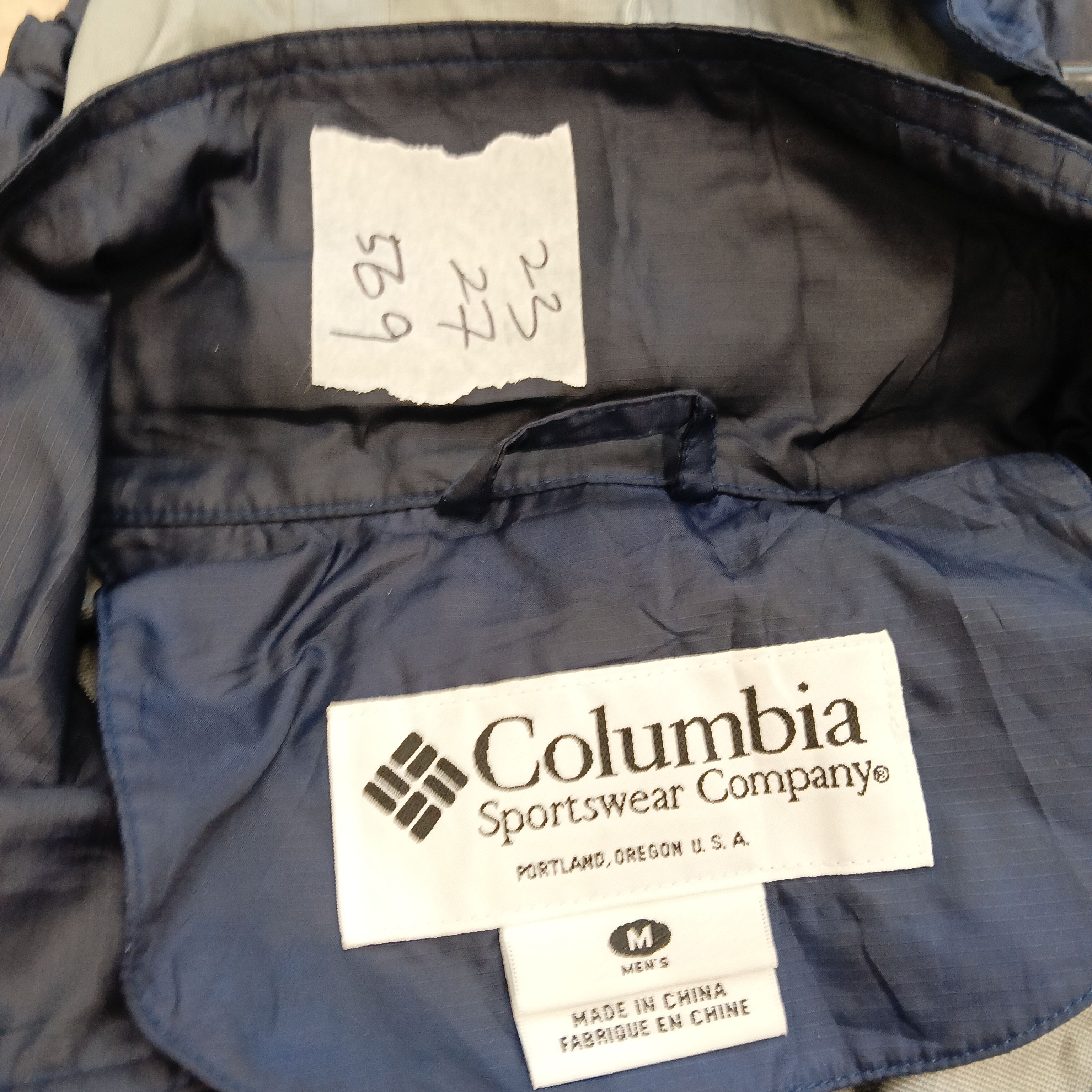 Columbia COLUMBIA SWEATER XL JACKET HOODIE Size US XL / EU 56 / 4 - 6 Thumbnail