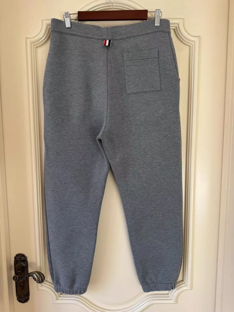Thom Browne Thom browne Size 2 Gray cotton straight sports pants 2504- Size US 30 / EU 46 - 2 Thumbnail