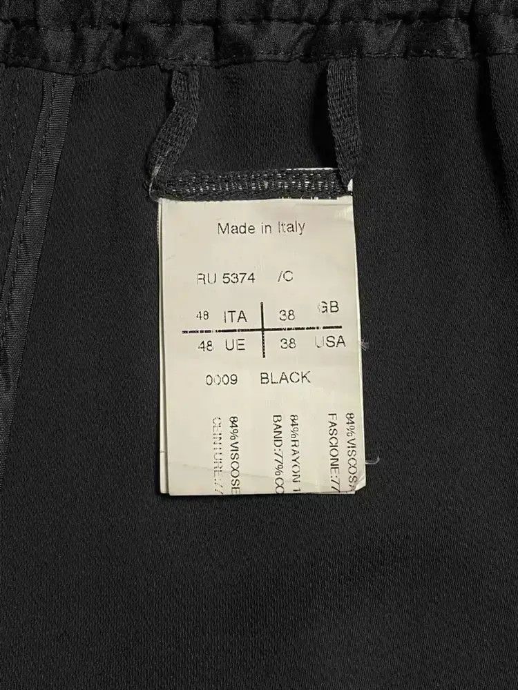 Rick Owens Sz 48 Rick Owens Mainline Thin Material Falling Shorts Size US 32 / EU 48 - 3 Thumbnail