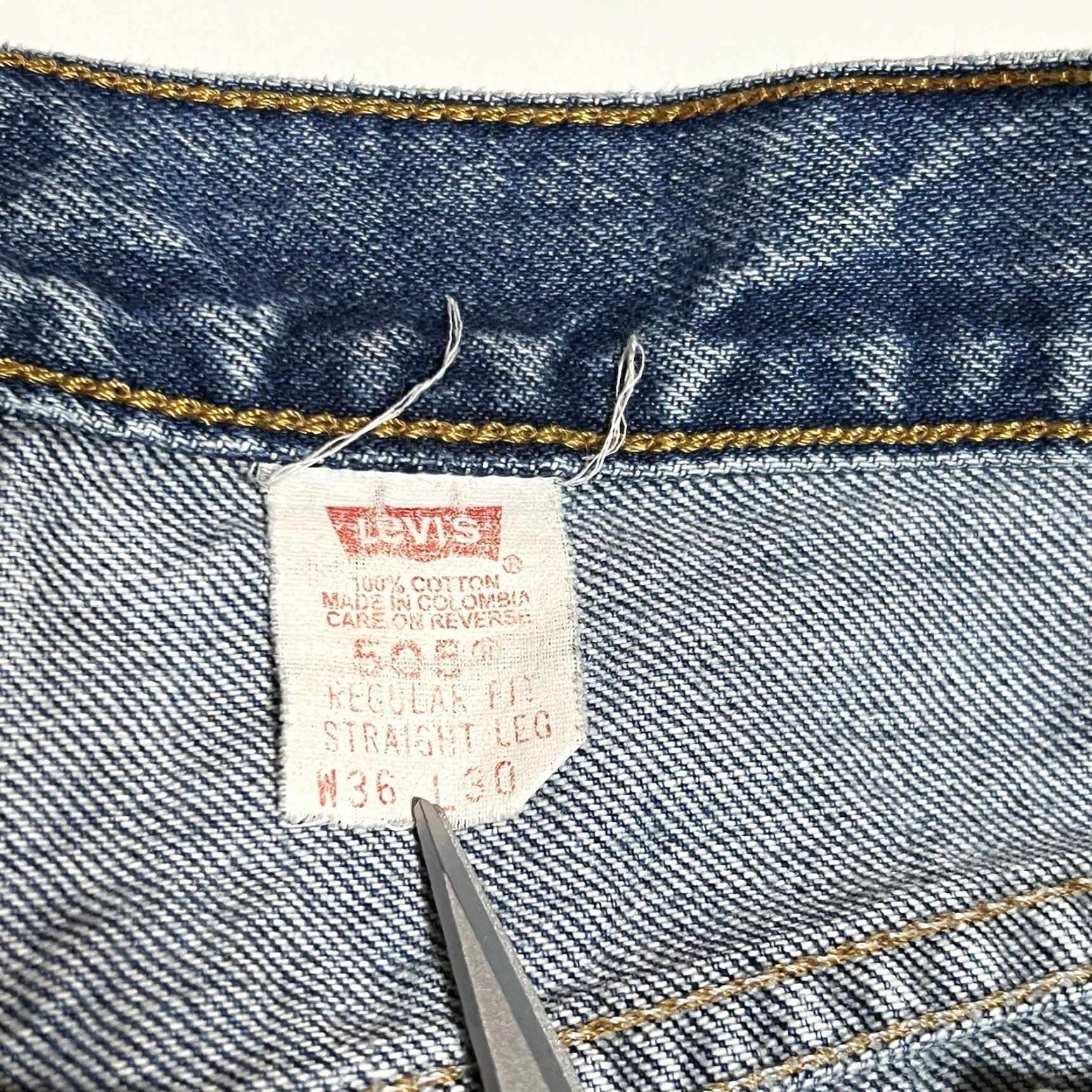 Levi's VINTAGE Levi’s 505 Regular Fit Jeans Blue Distressed 34x30 Straight Mens Denim 5-Pocket Belt Loops Mid Rise Size US 34 / EU 50 - 7 Thumbnail