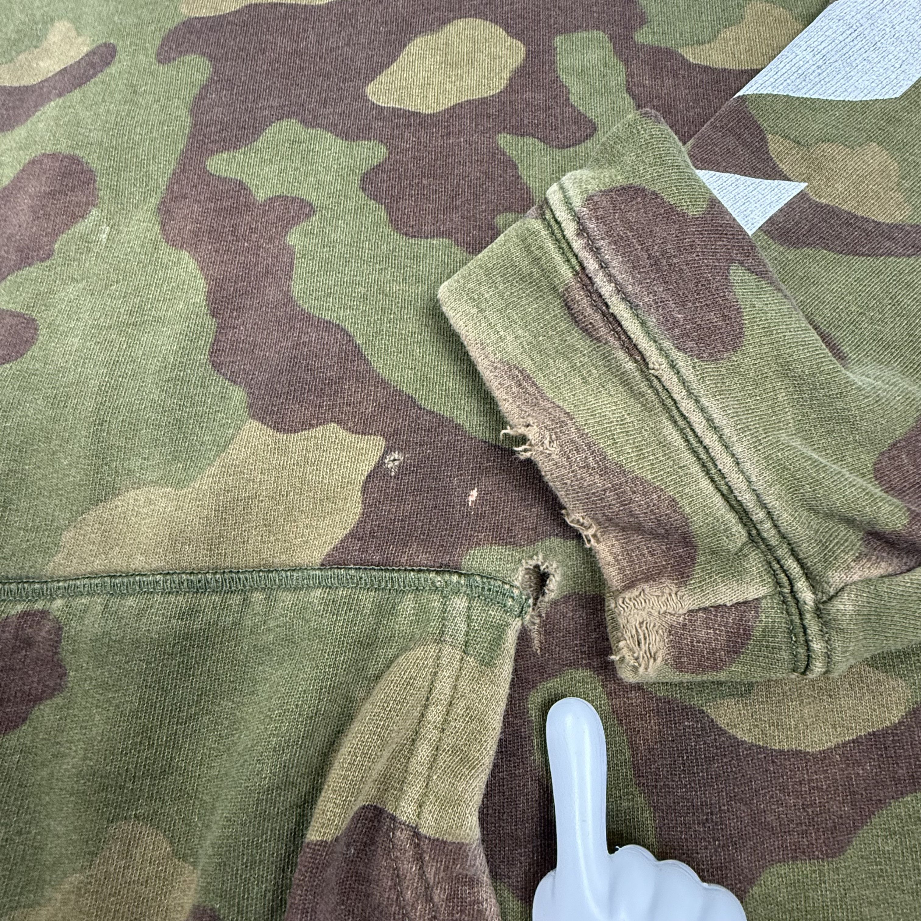 Off-White Off-White Seeing Things Camo Hoodie XXL Size US XXL / EU 58 / 5 - 3 Thumbnail