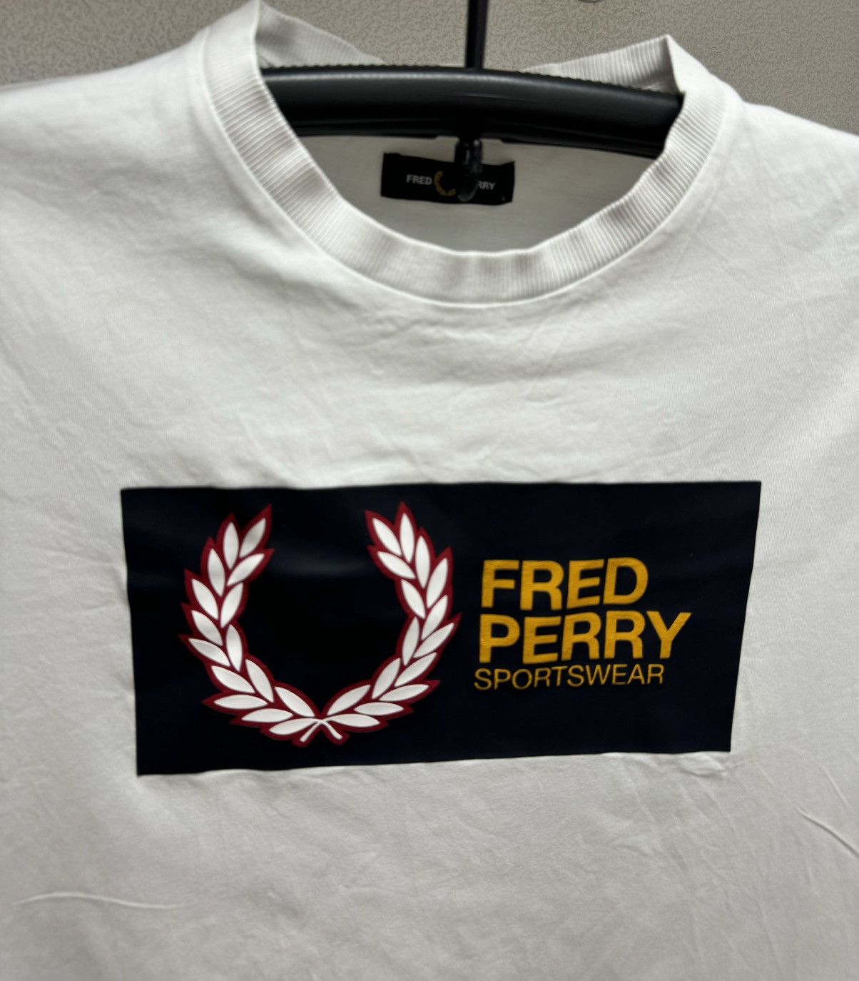 Fred Perry Fred Perry big logo white t-shirt L sz Size US L / EU 52-54 / 3 - 6 Thumbnail