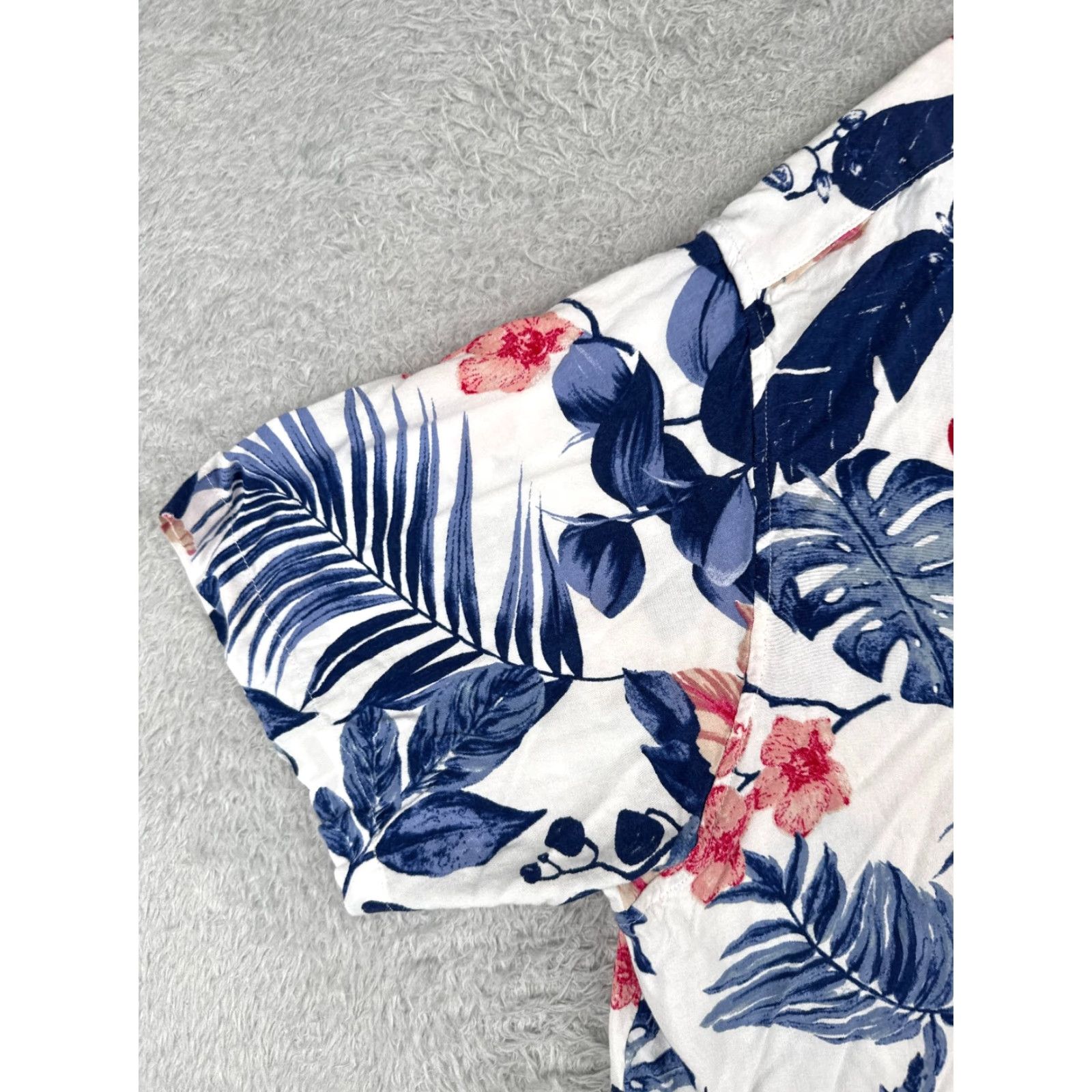 Vintage Tropicool Shirt Adult 3XL White Blue Floral 100% Rayon Hawaiian Button Up Mens Size US XXL / EU 58 / 5 - 3 Thumbnail