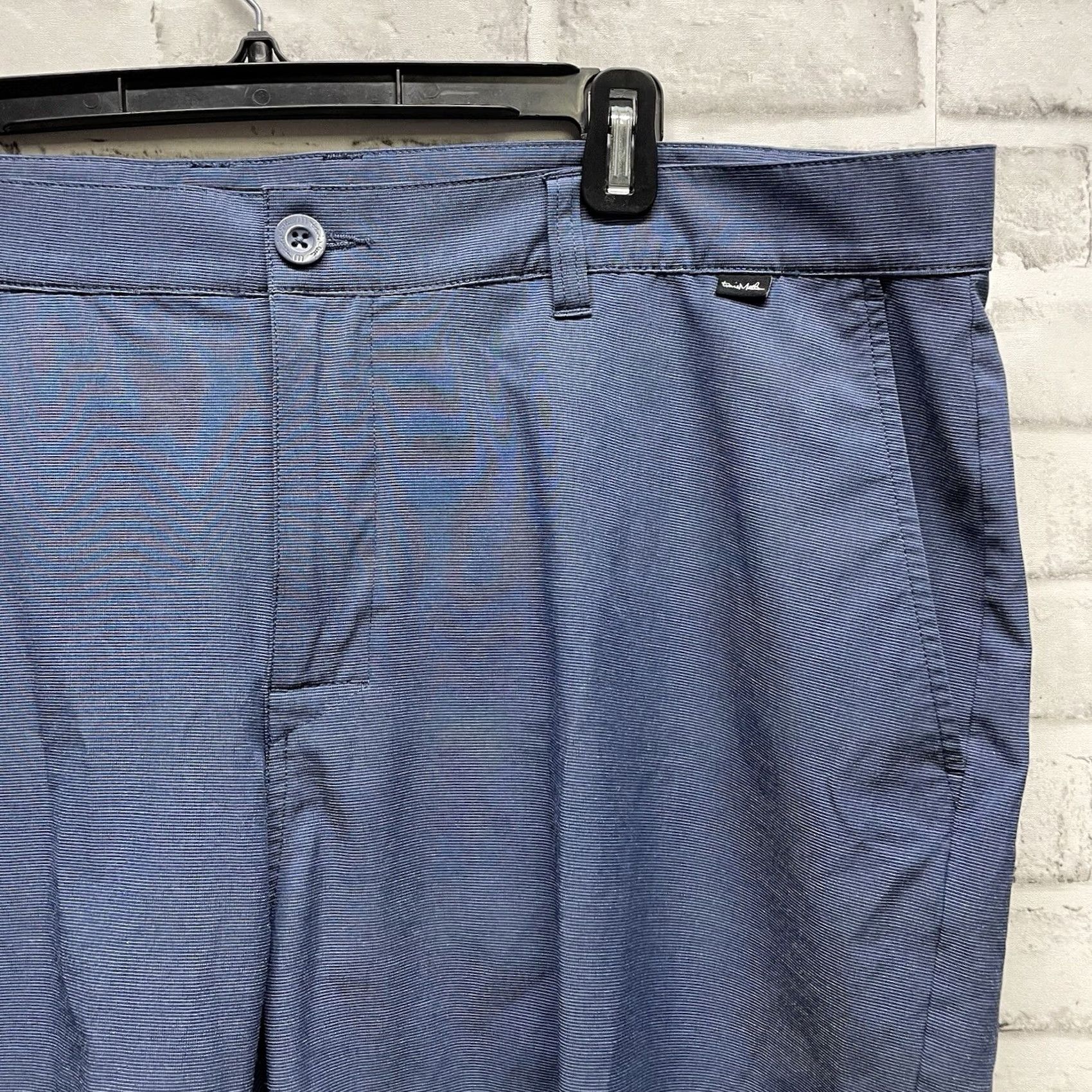 TravisMathew Travis Mathew Polyester Blend Blue Casual Shorts Mens 42 Chino Size 42 Blue Casual Mens Size US 42 / EU 58 - 2 Thumbnail