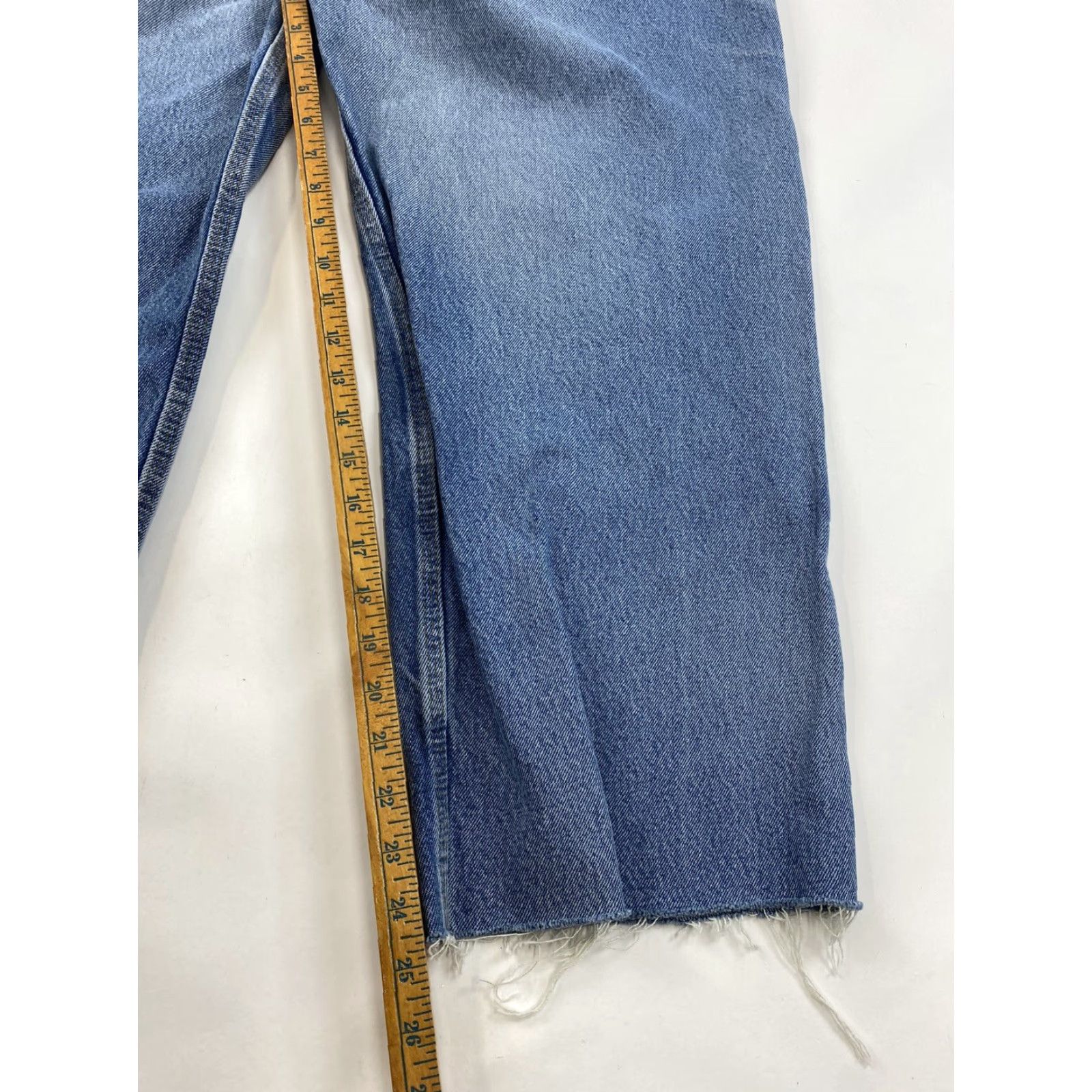 Carhartt VINTAGE Carhartt Jeans Mens 41x25 Cut Off Distressed Blue Straight 41 Mens Inst? Wait Size US 41 - 5 Thumbnail